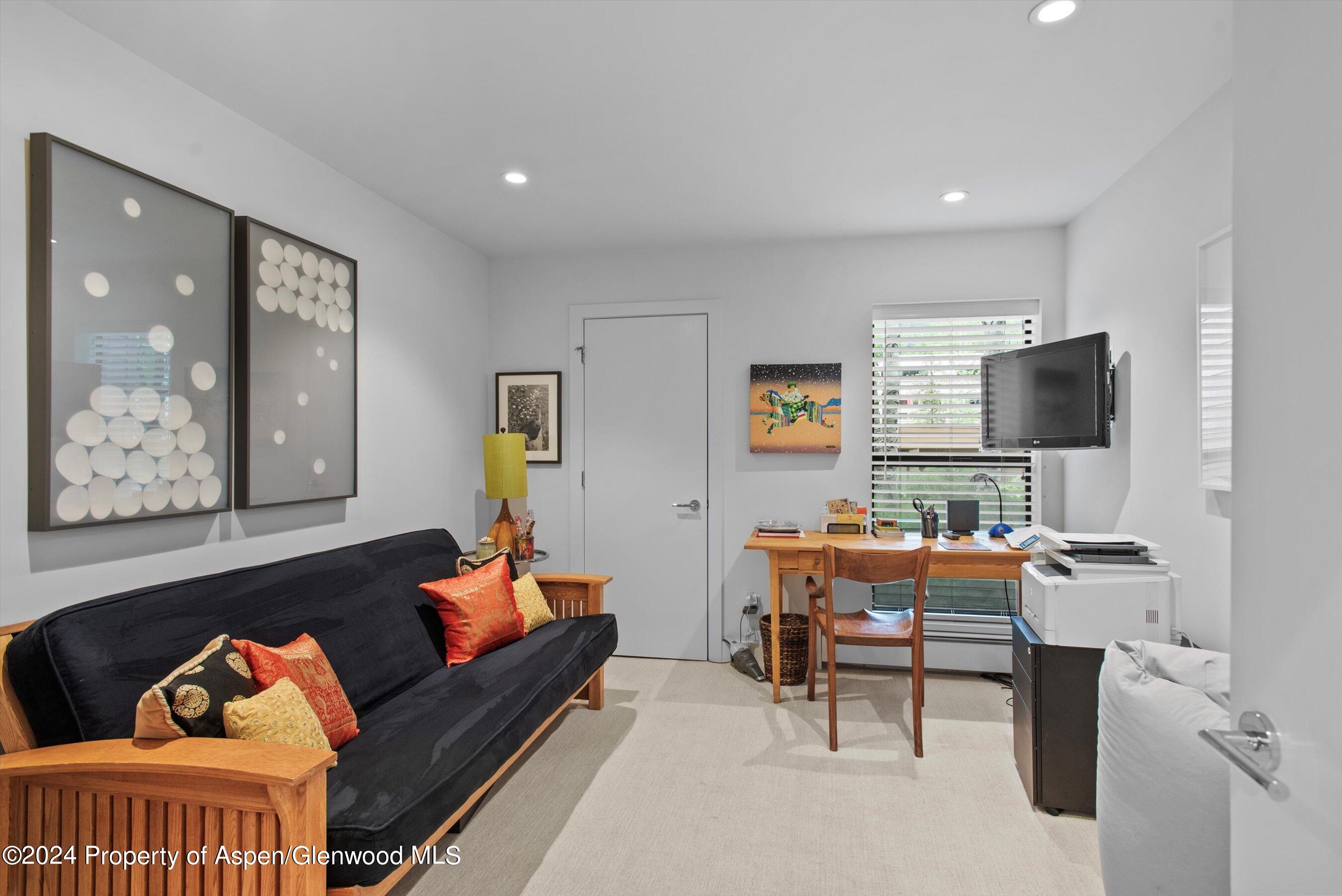 155 Lone Pine Road, Unit 8