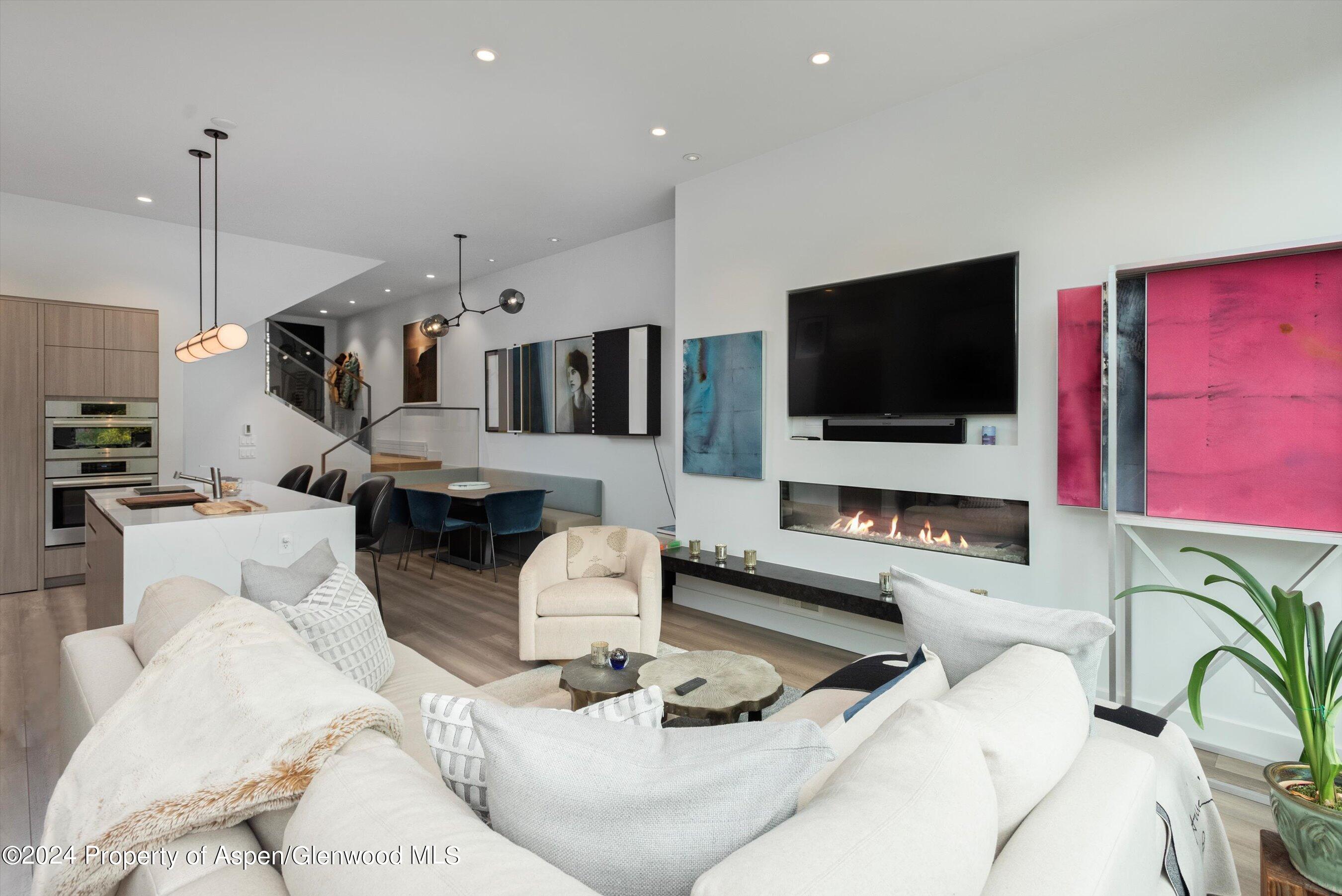 155 Lone Pine Road, Unit 8