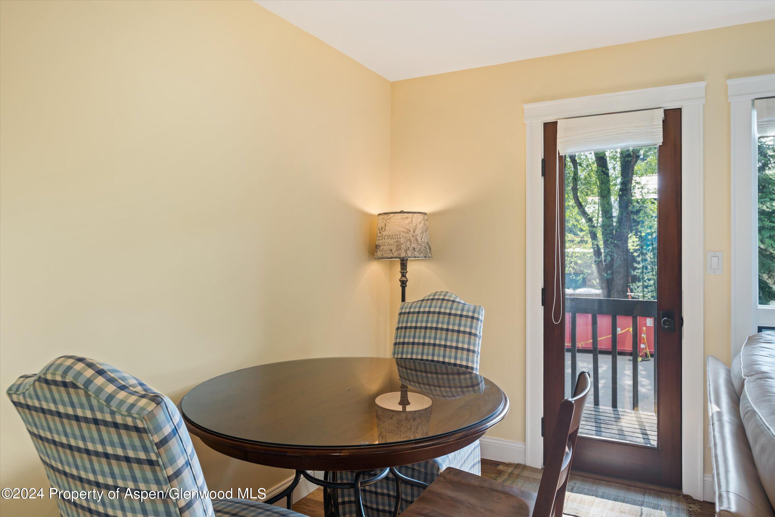 700 W Hopkins Avenue, 3