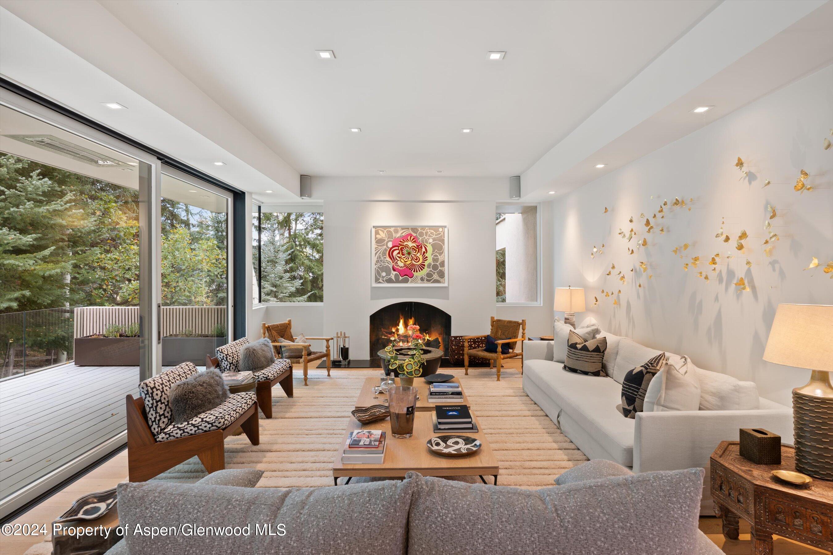 721 Meadowood Drive