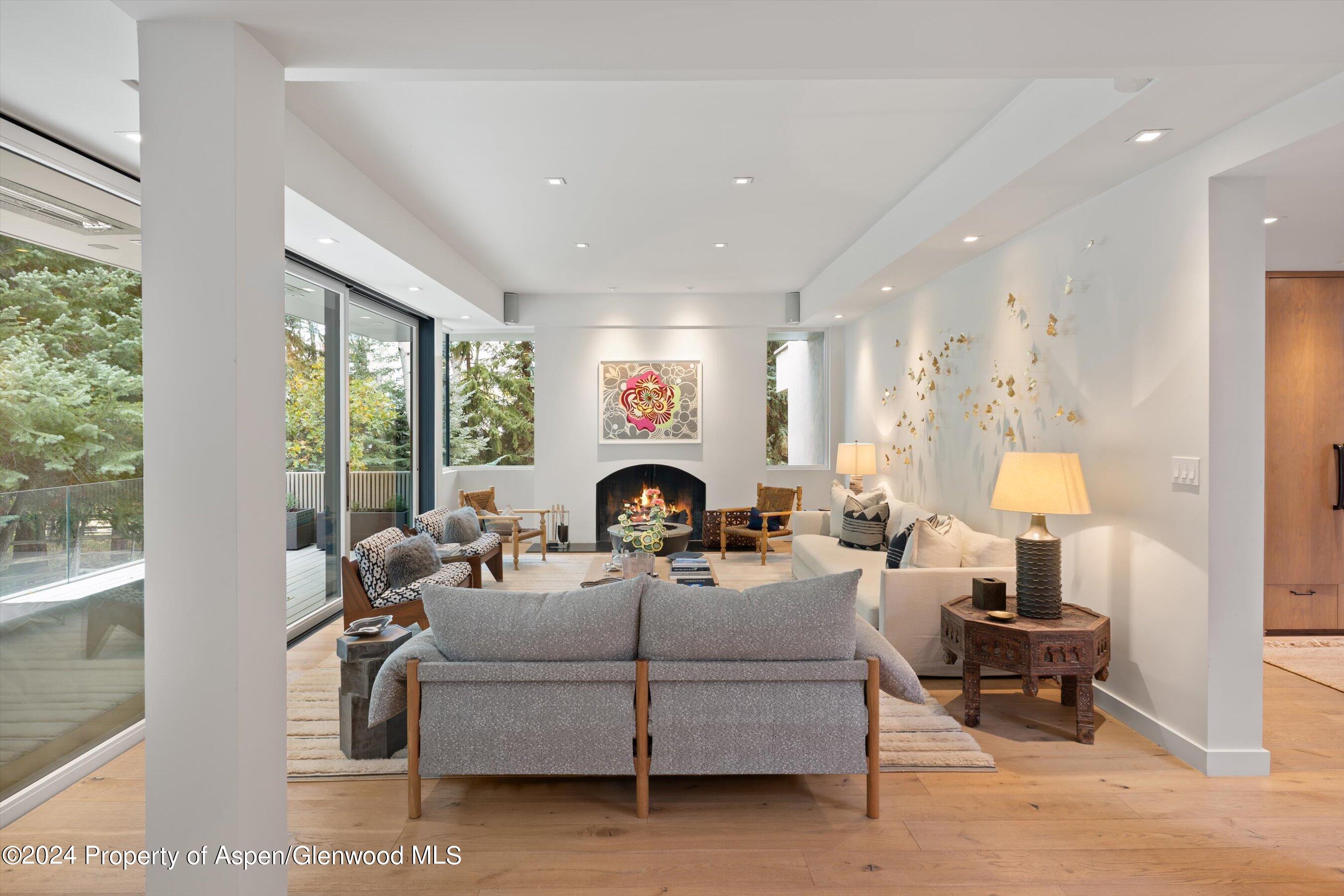 721 Meadowood Drive