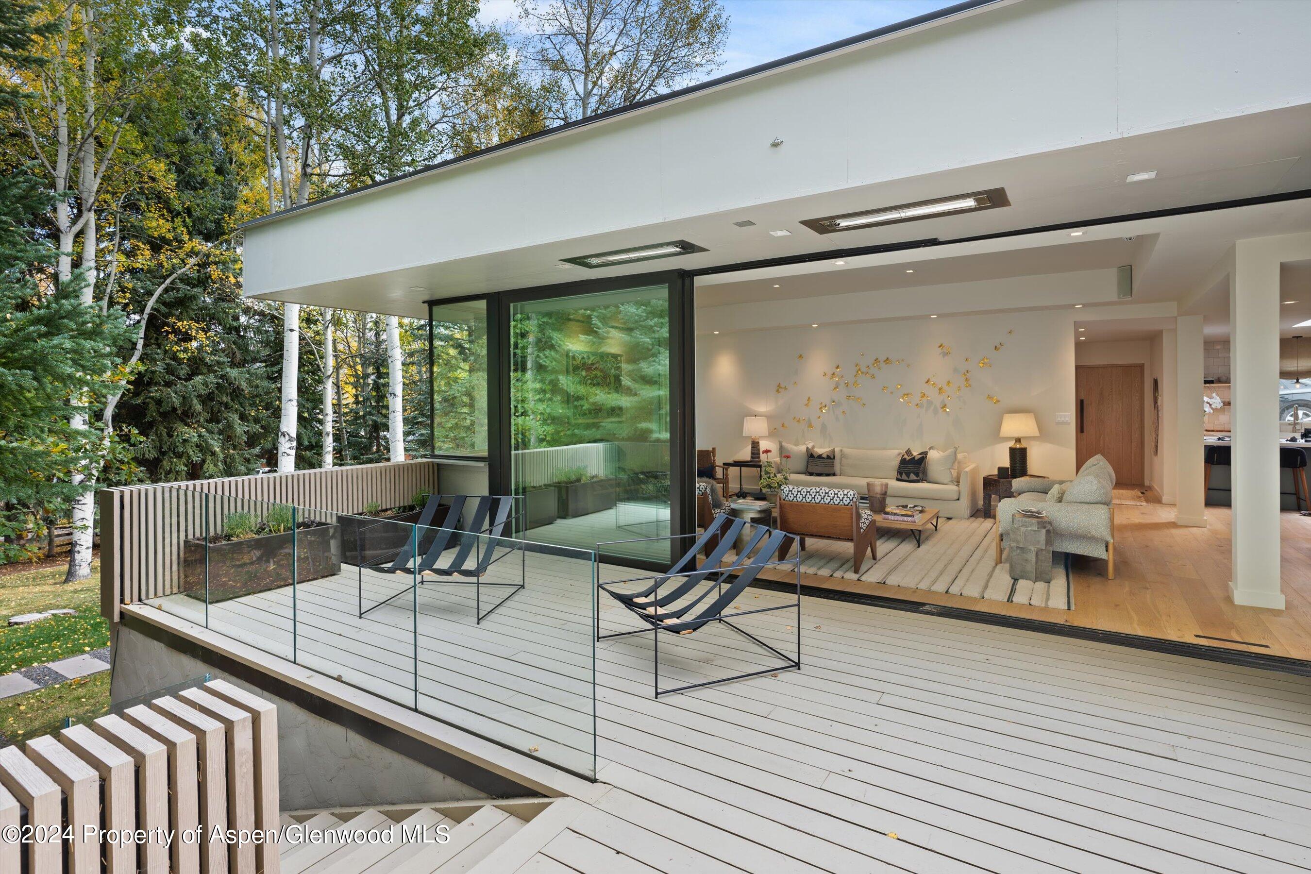 721 Meadowood Drive