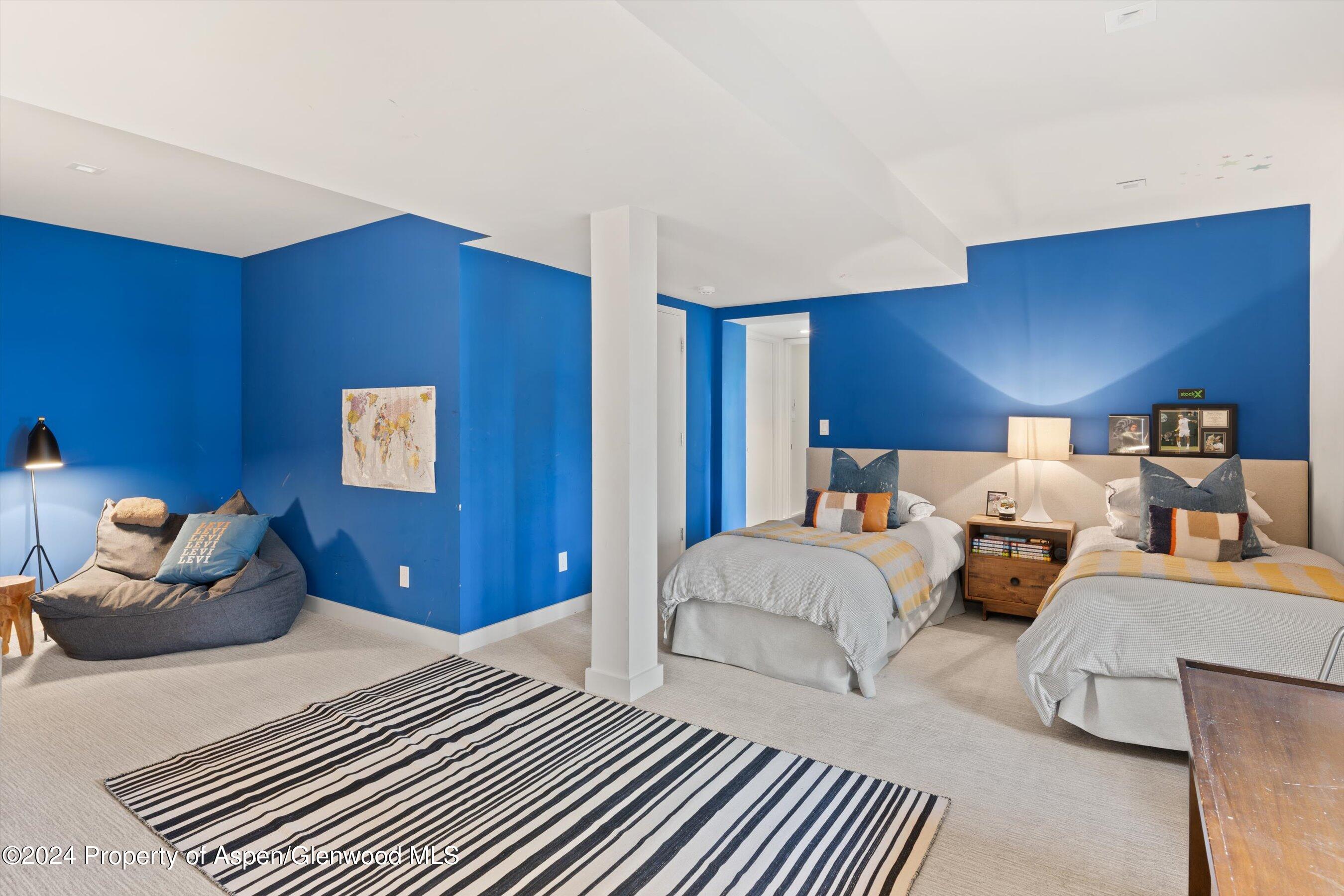 721 Meadowood Drive