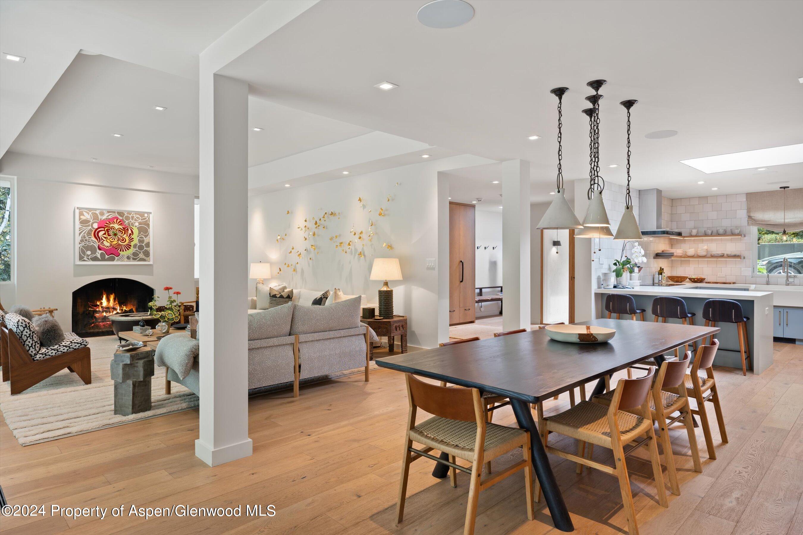 721 Meadowood Drive