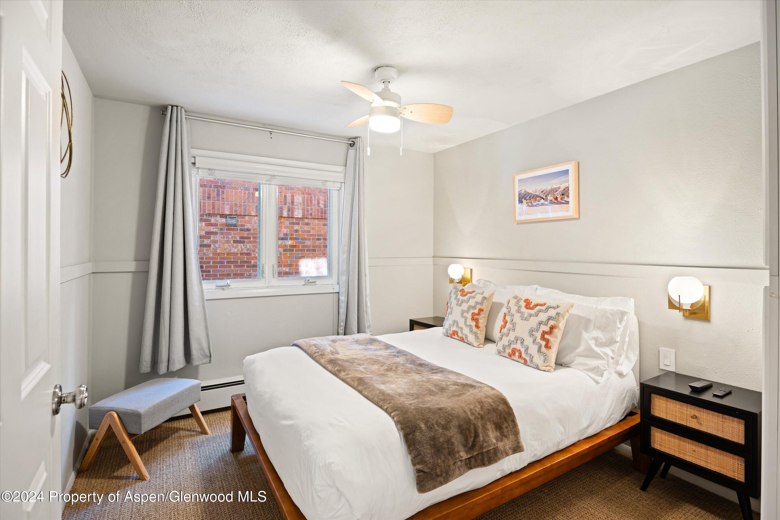 805 E Cooper Avenue, 12