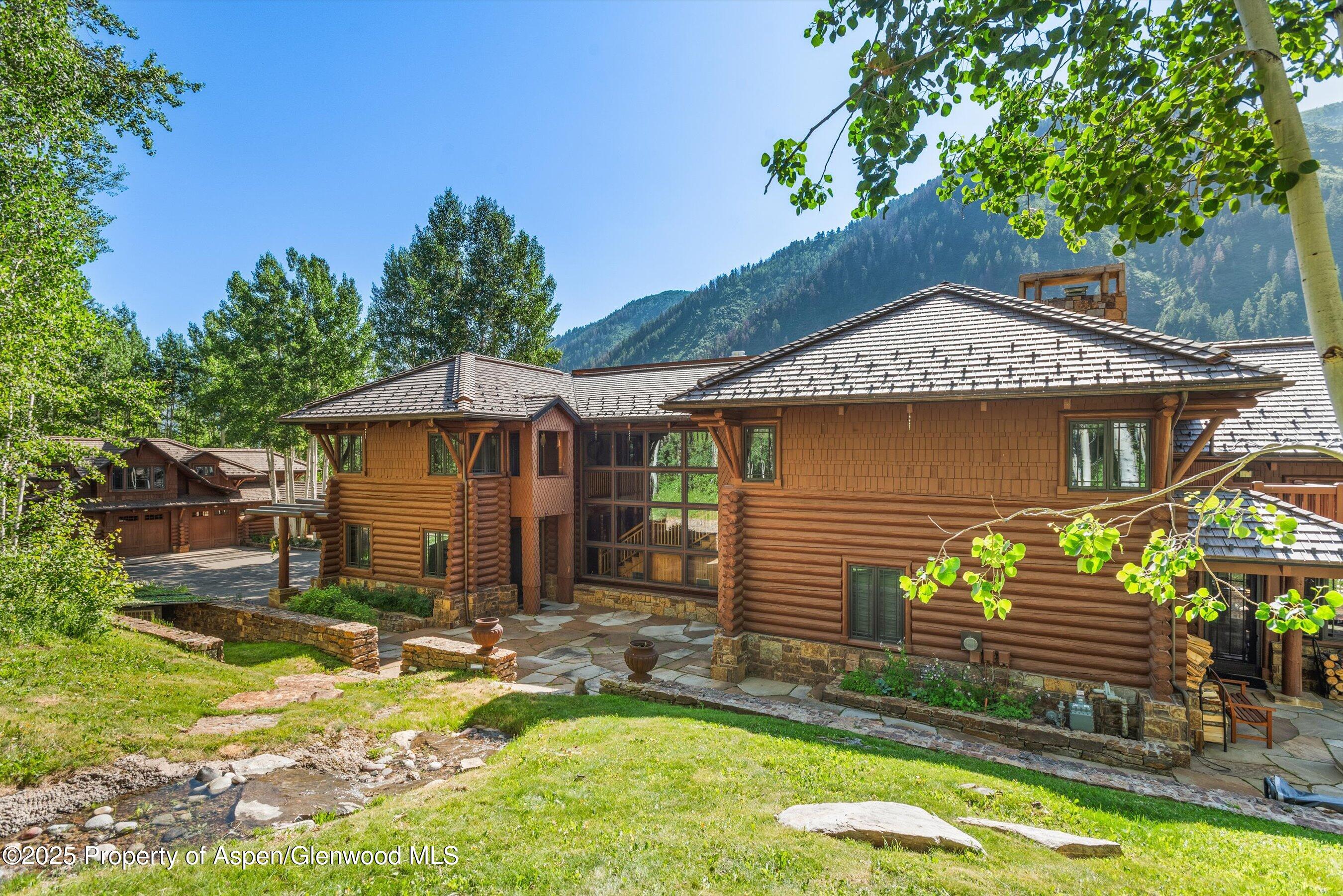 195 N Hayden Road