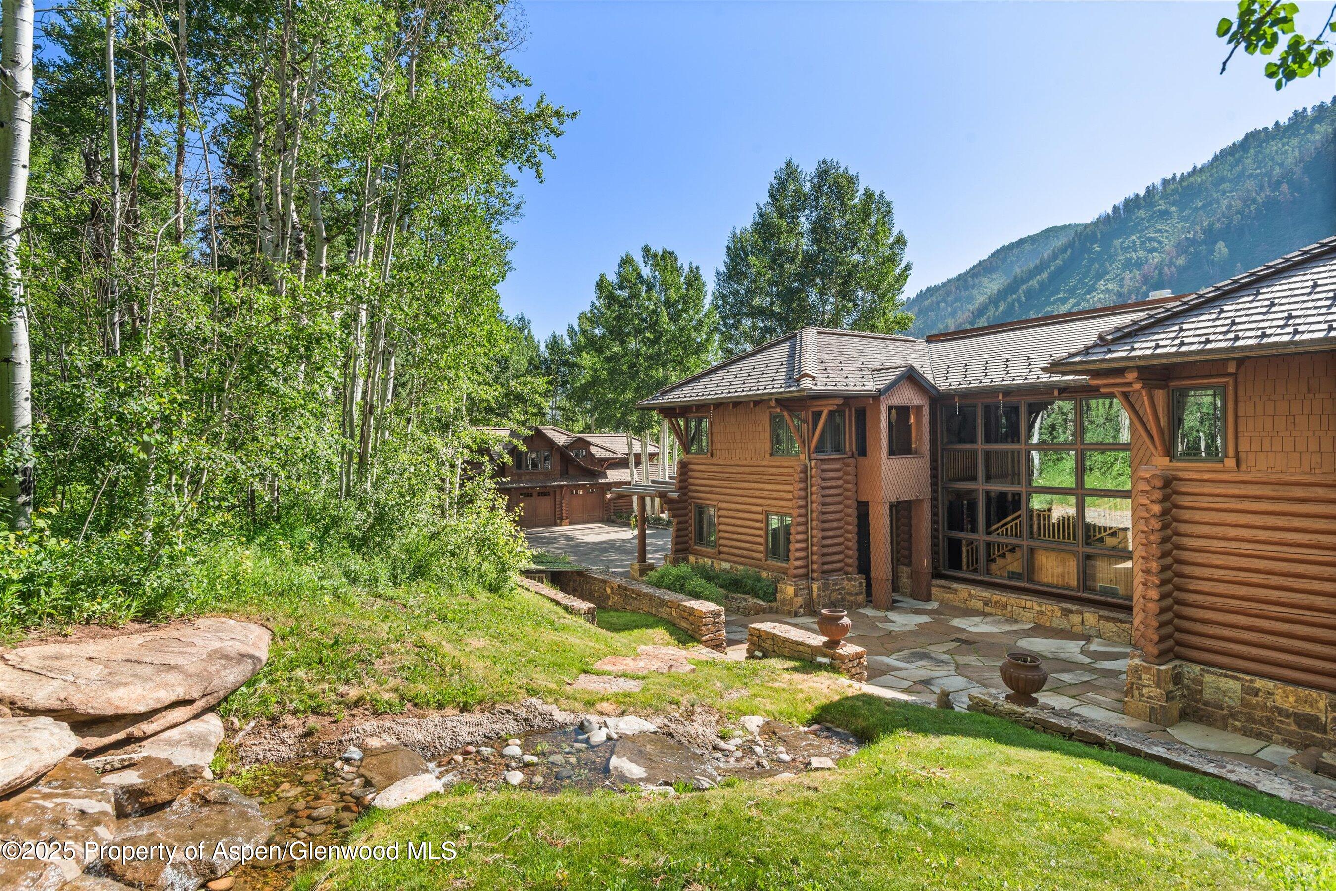 195 N Hayden Road