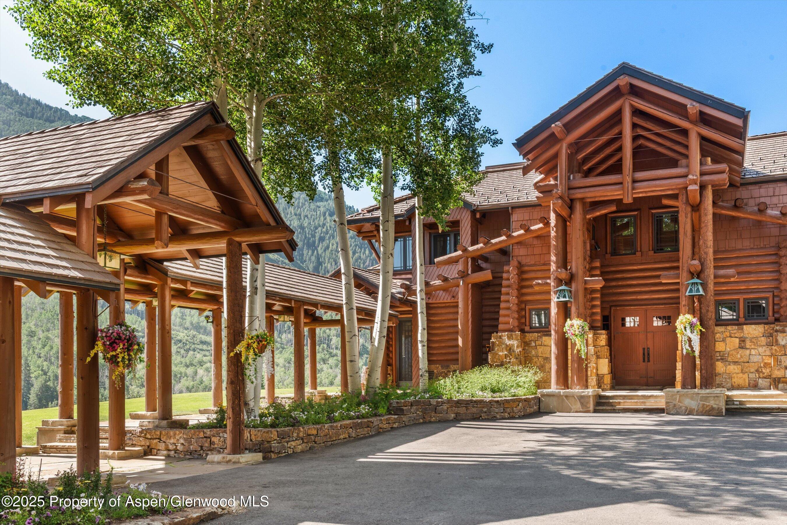 195 N Hayden Road