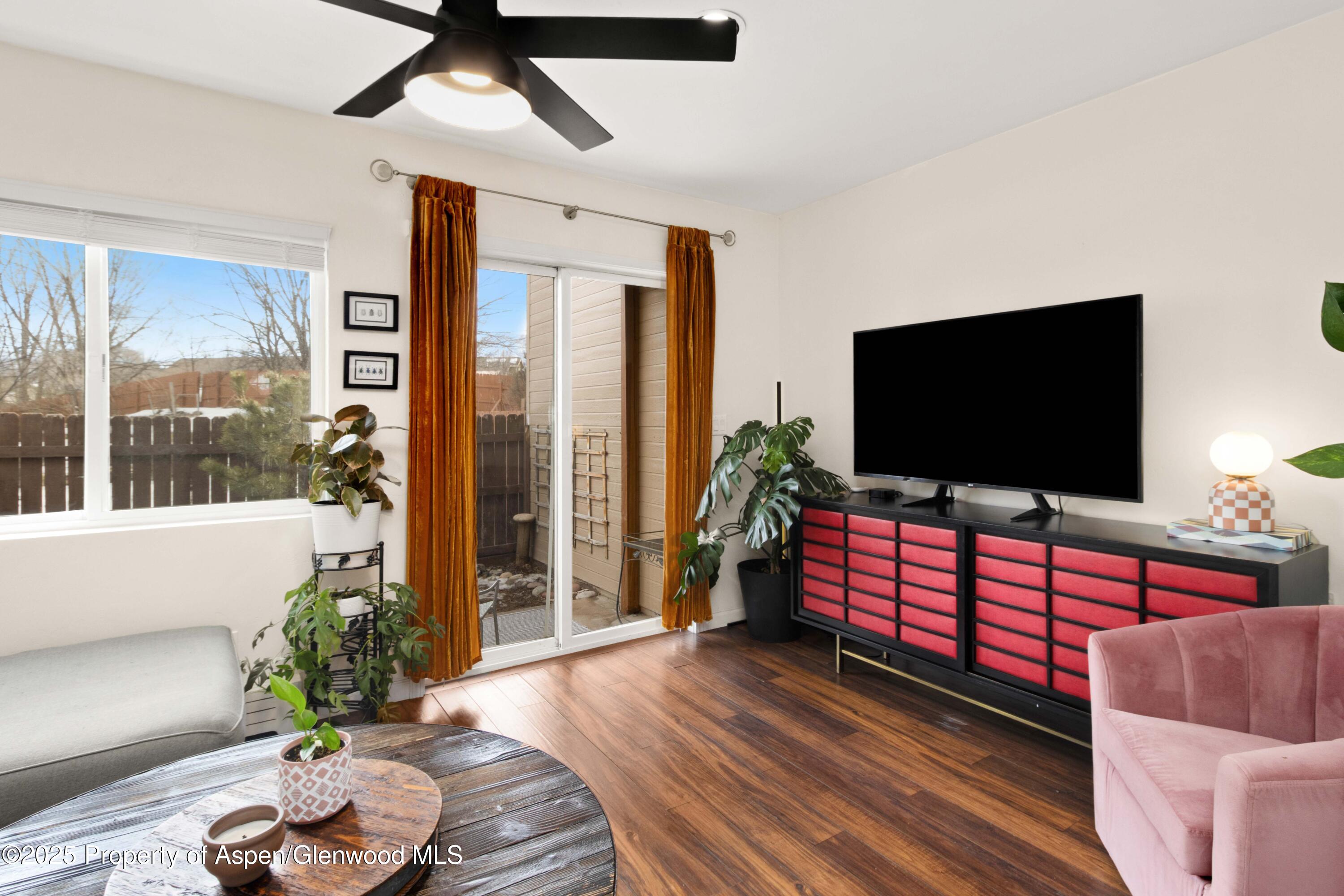 354 S 8th Street