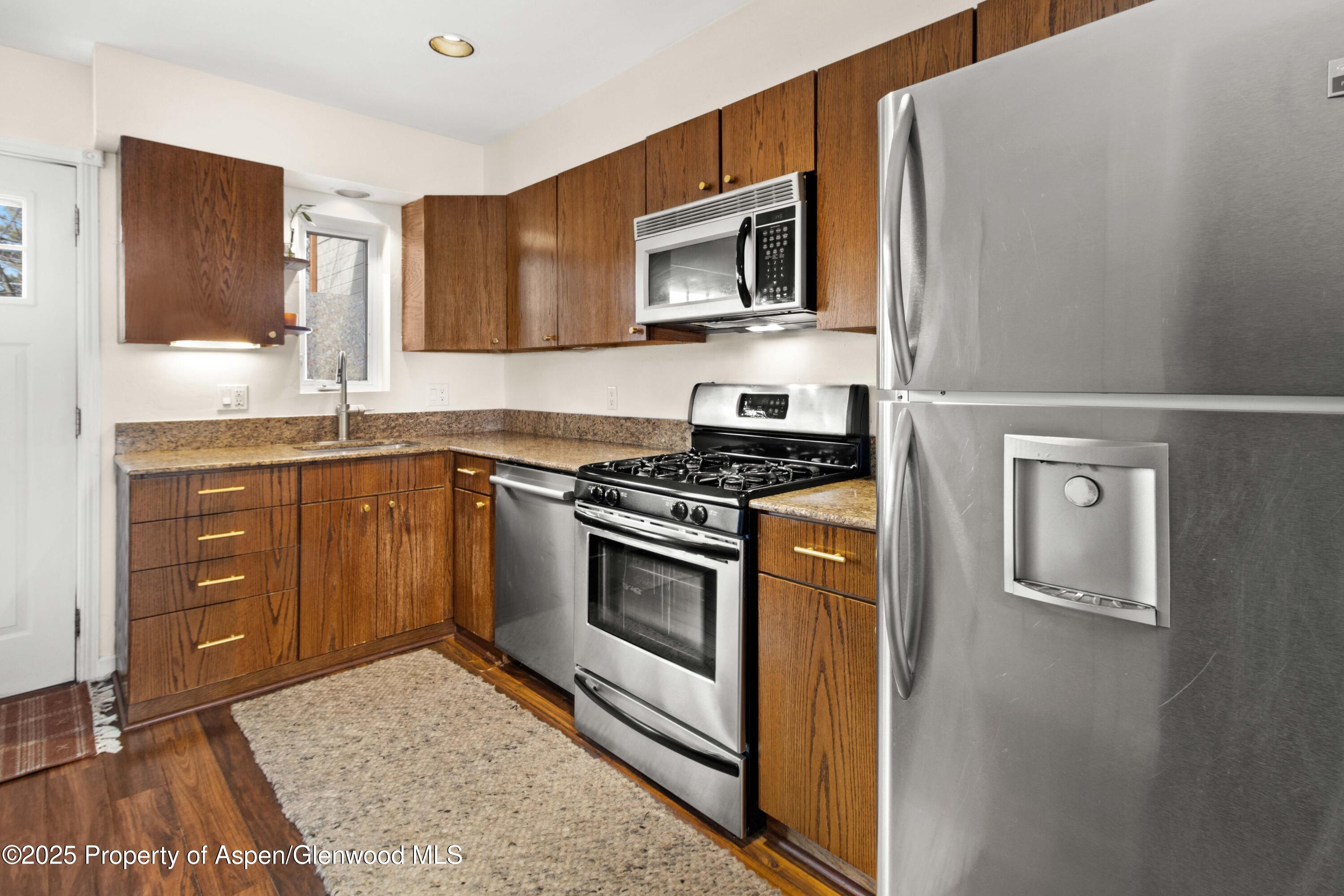 354 S 8th Street