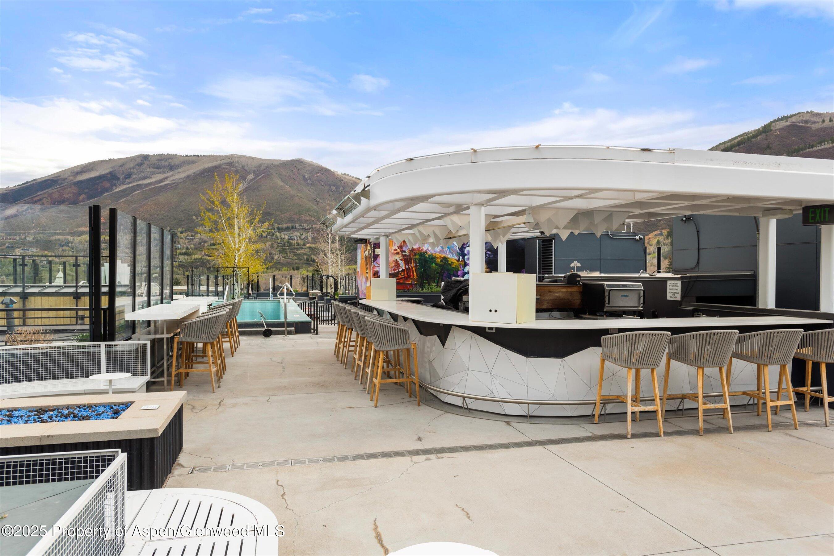 550 S Spring Street, Commercial