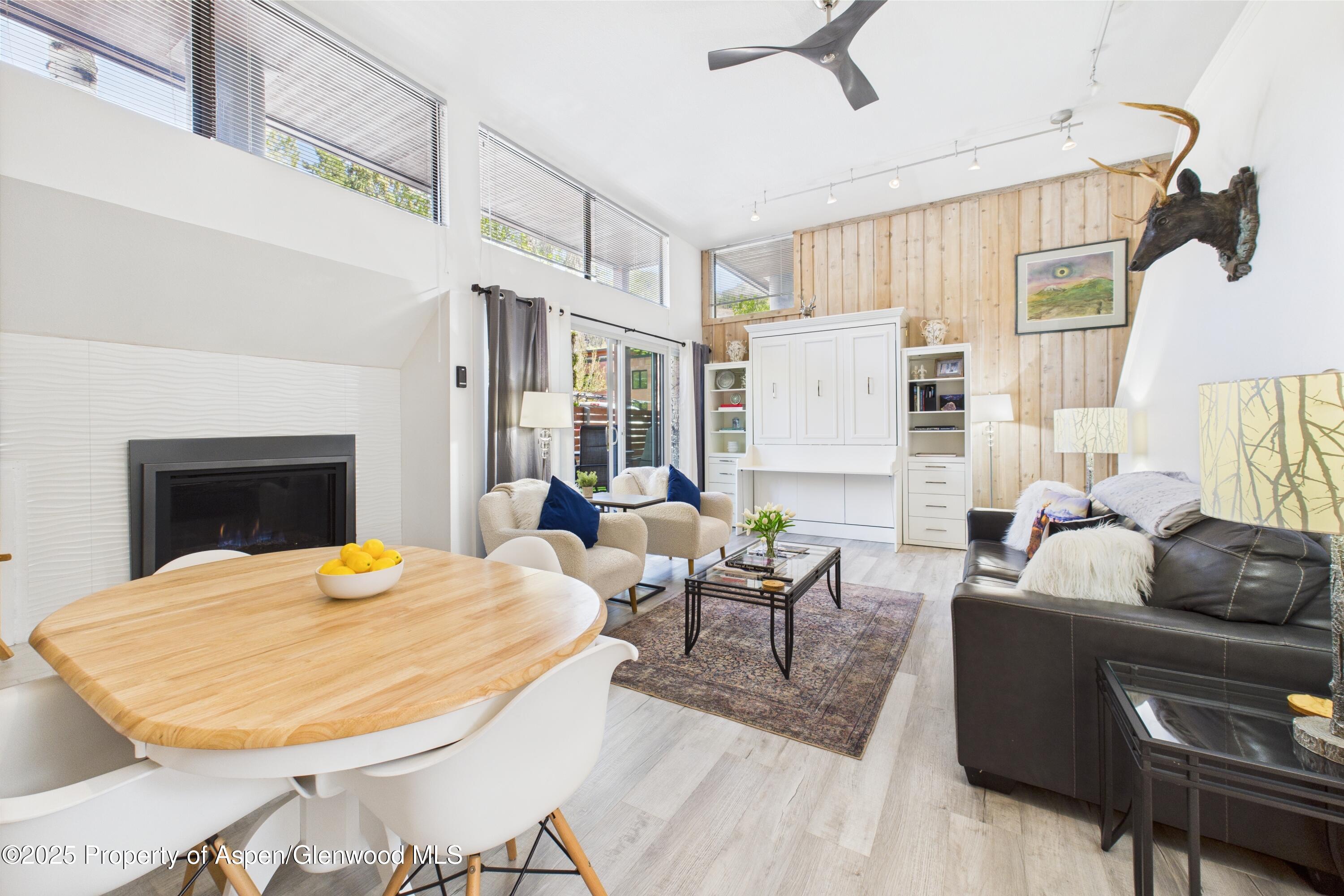 311 S Aspen Street Unit: 3