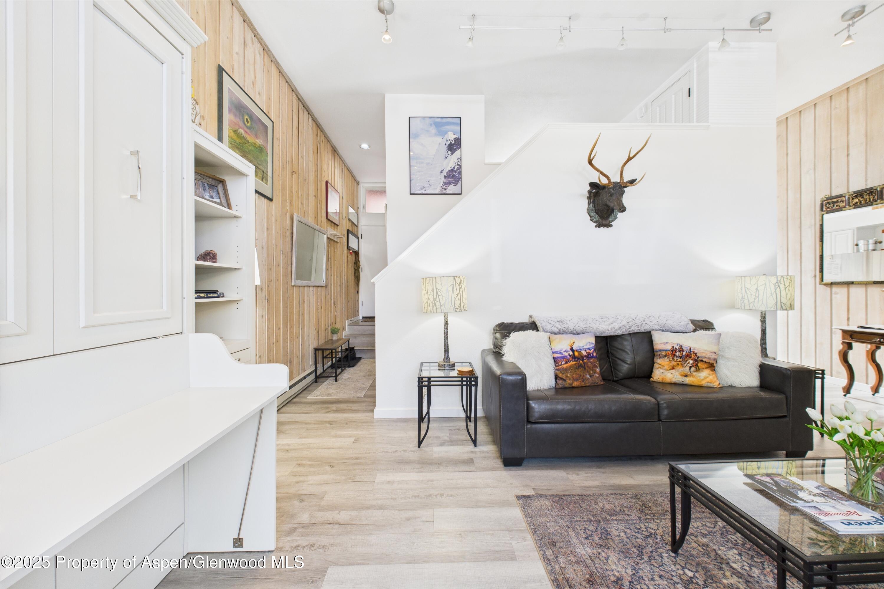 311 S Aspen Street Unit: 3