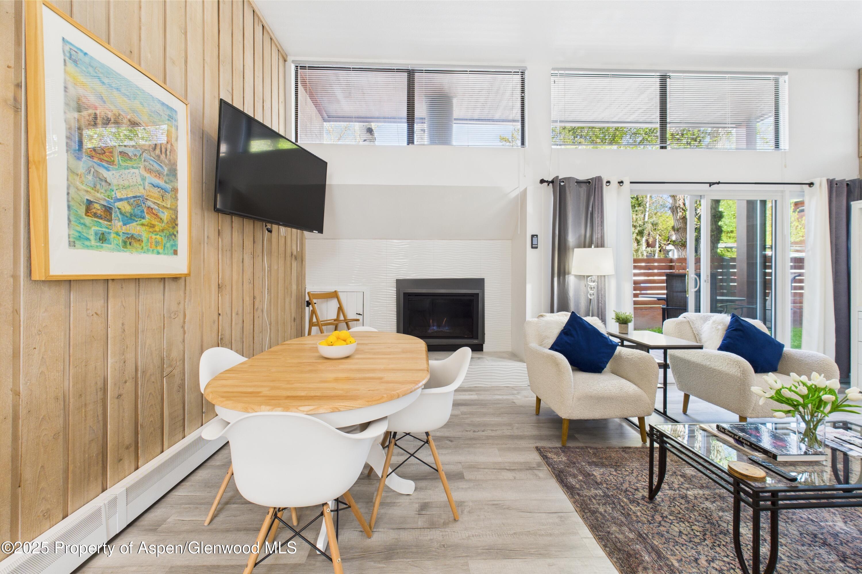 311 S Aspen Street Unit: 3
