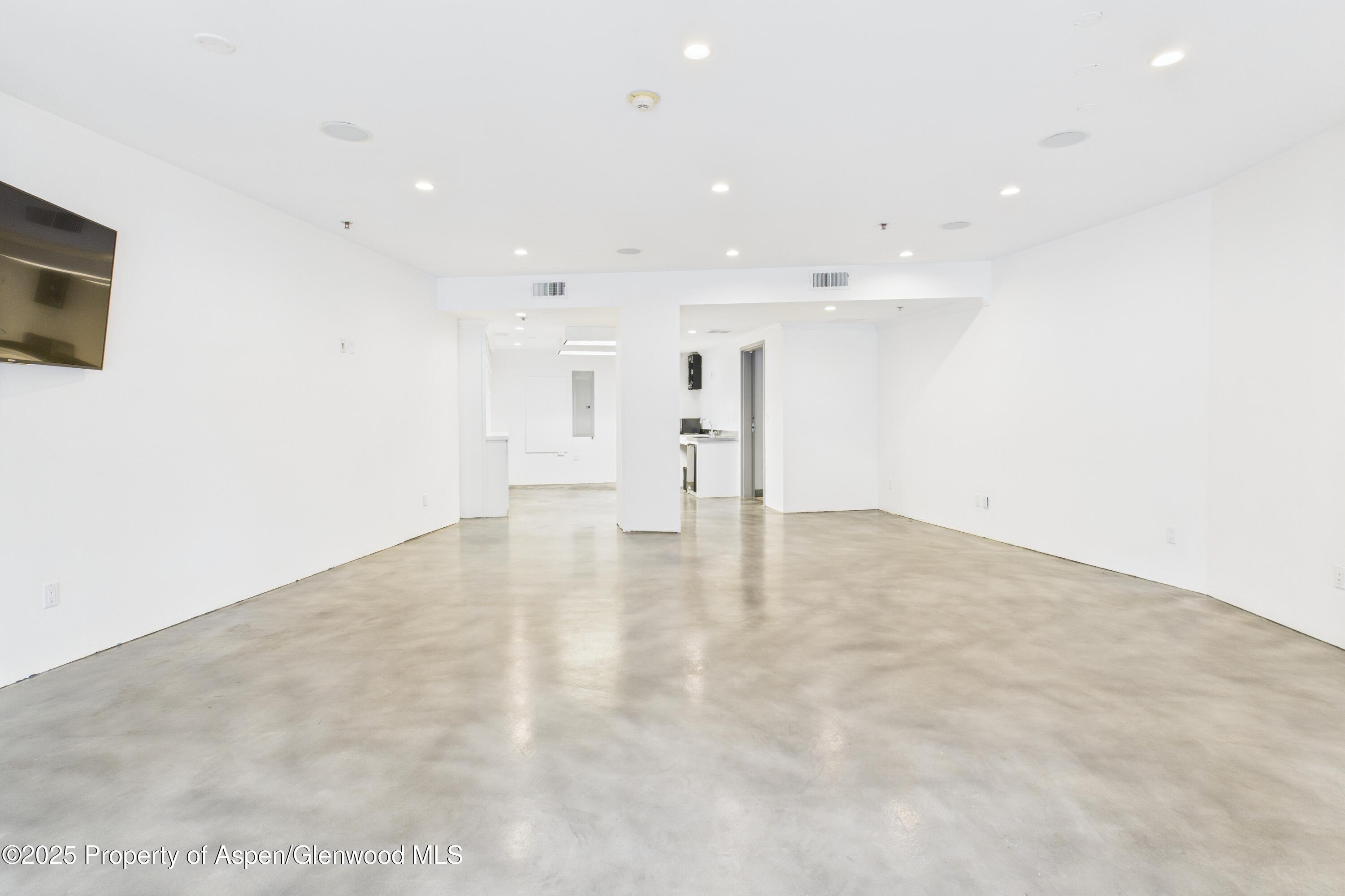 601 Rio Grande Place, 117B