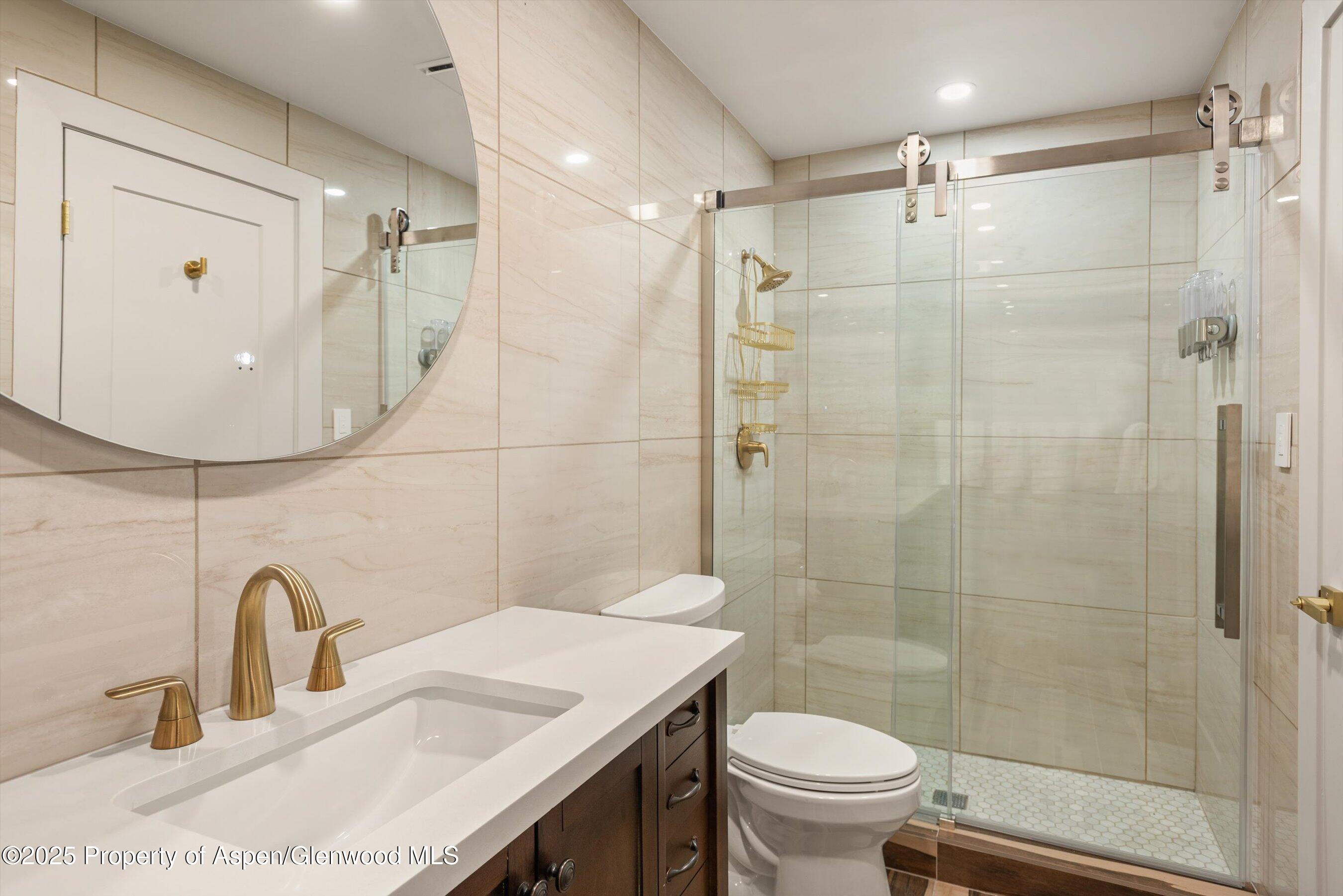 205 E Durant Avenue, Unit 1G