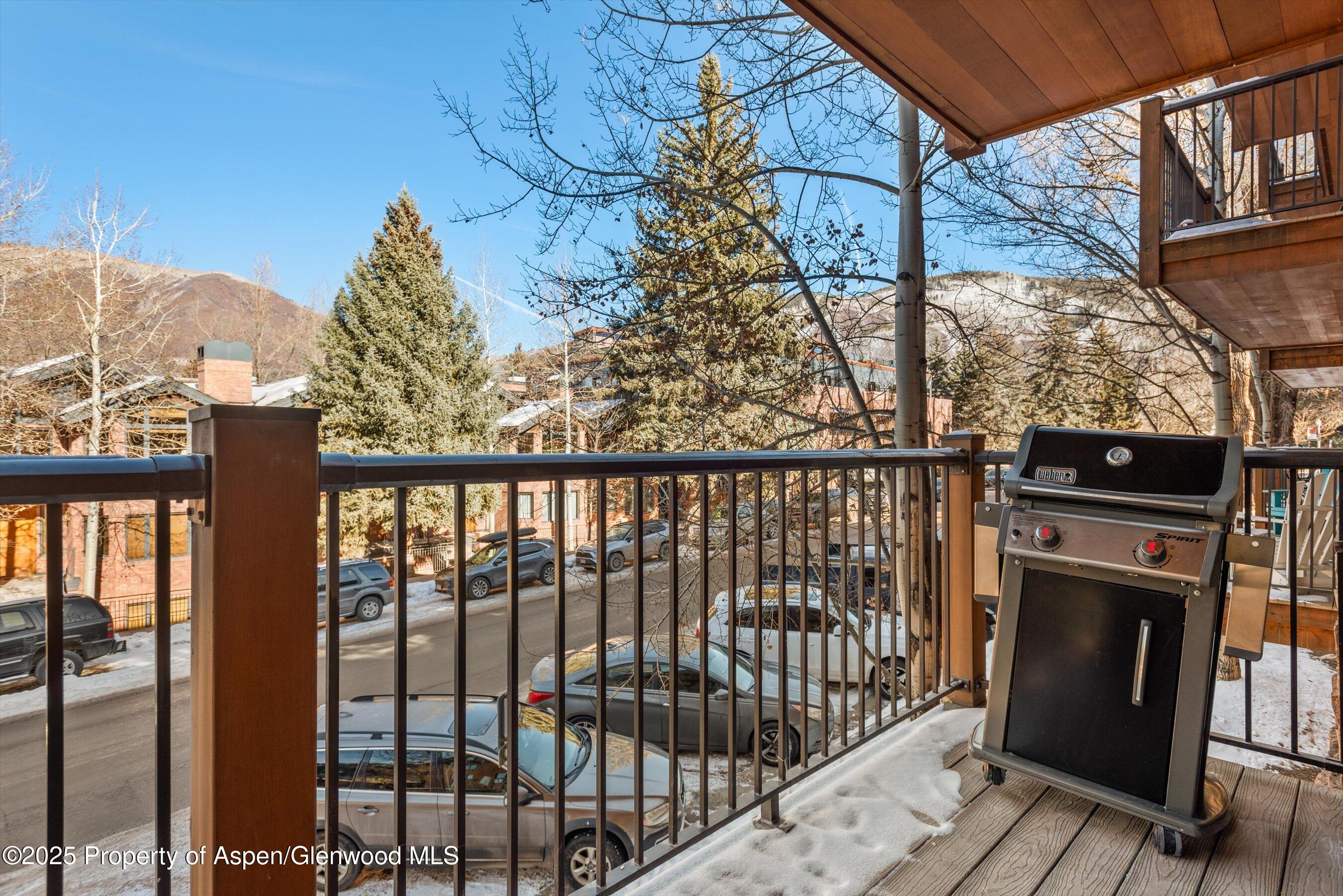 205 E Durant Avenue, Unit 1G