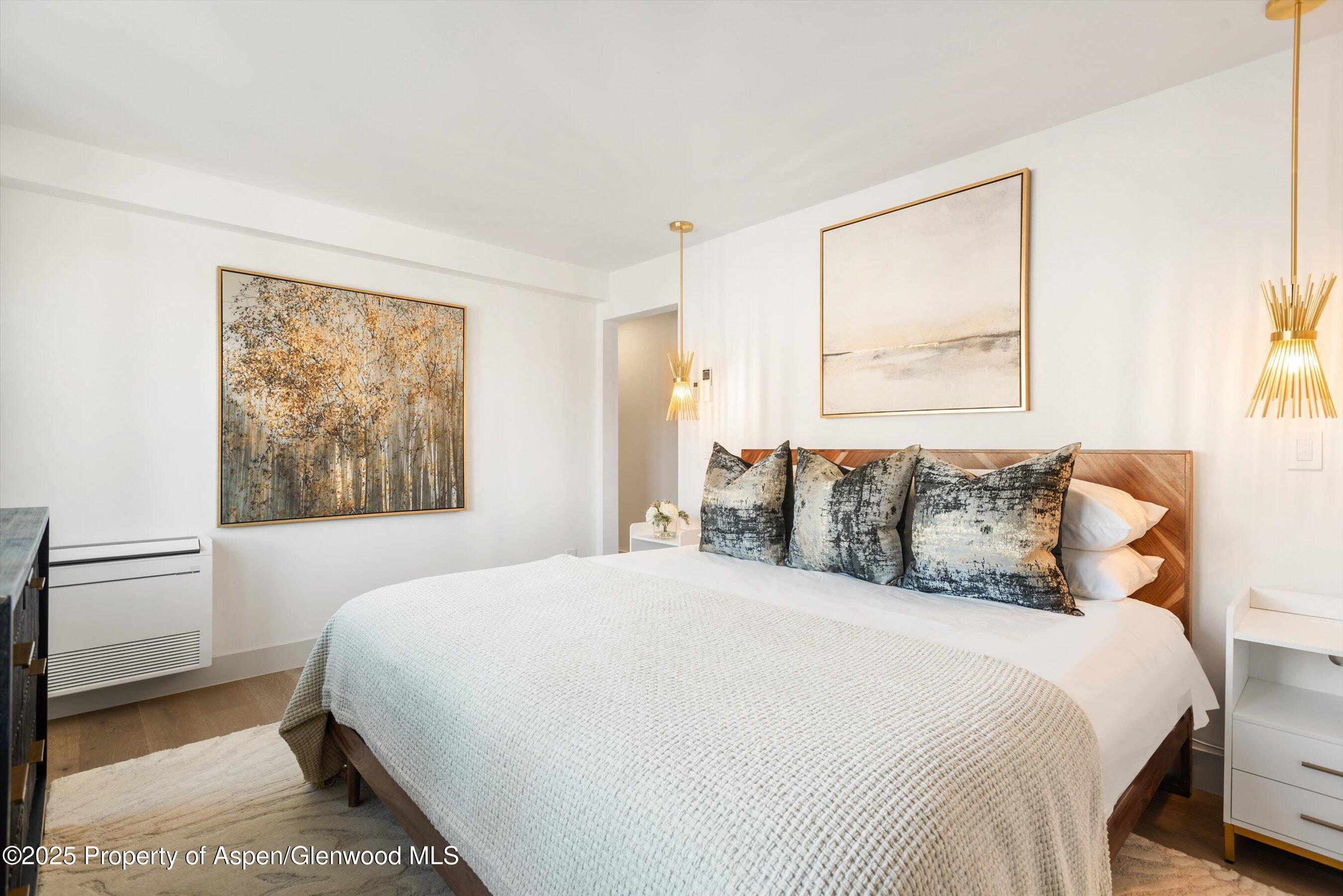 205 E Durant Avenue, Unit 1G