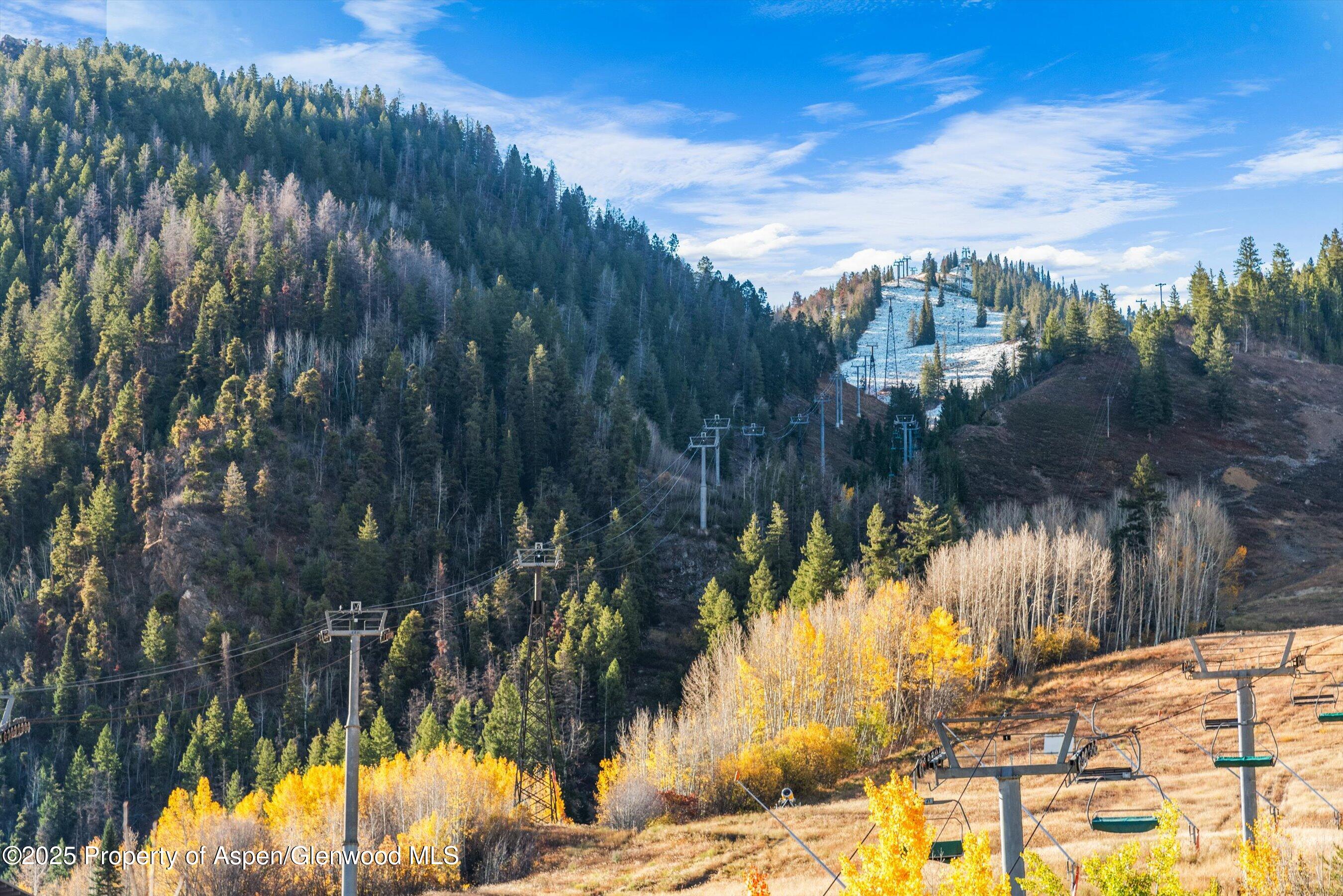 555 E Durant Avenue, 4E