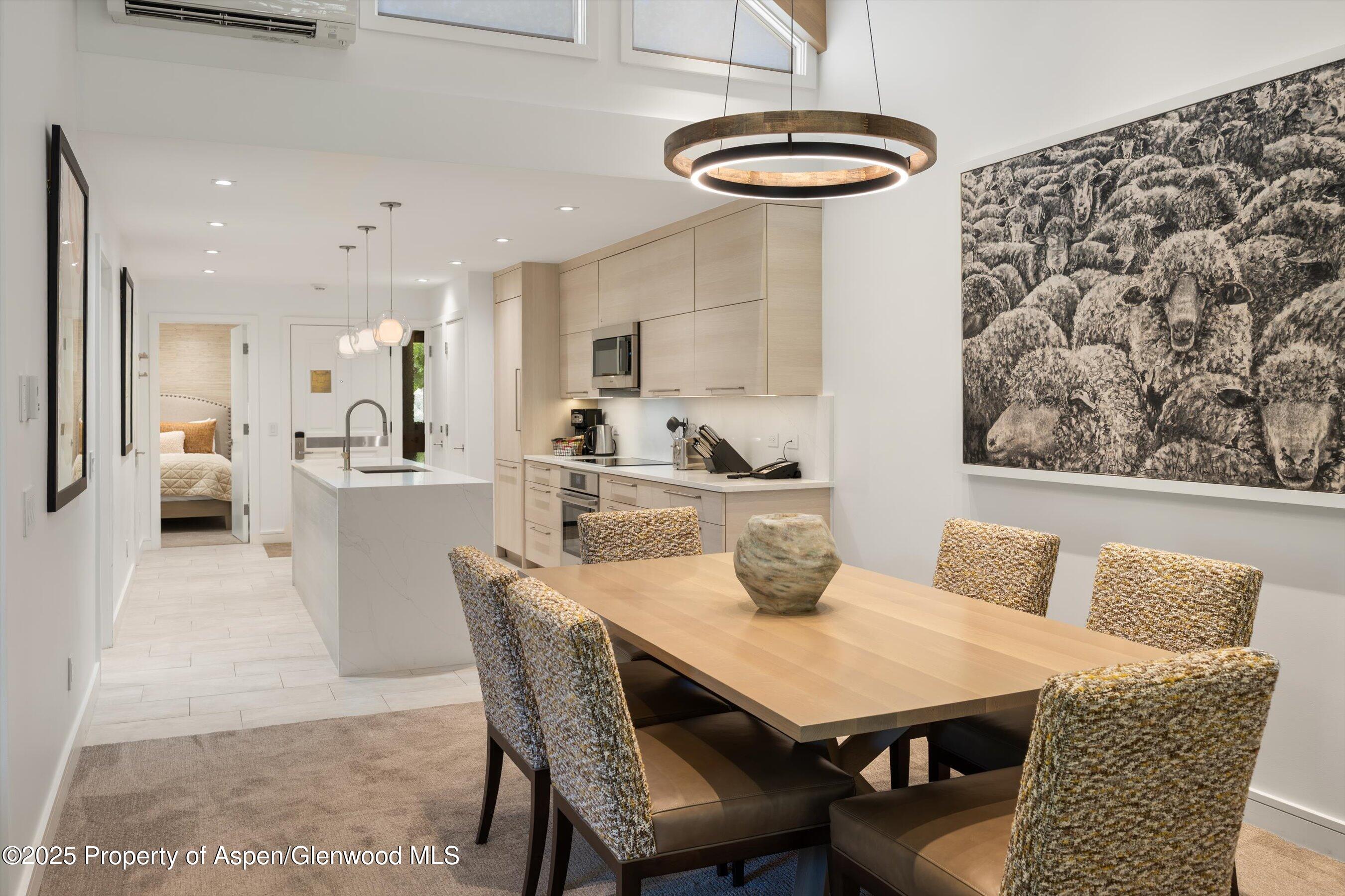 610 S West End Street, A304