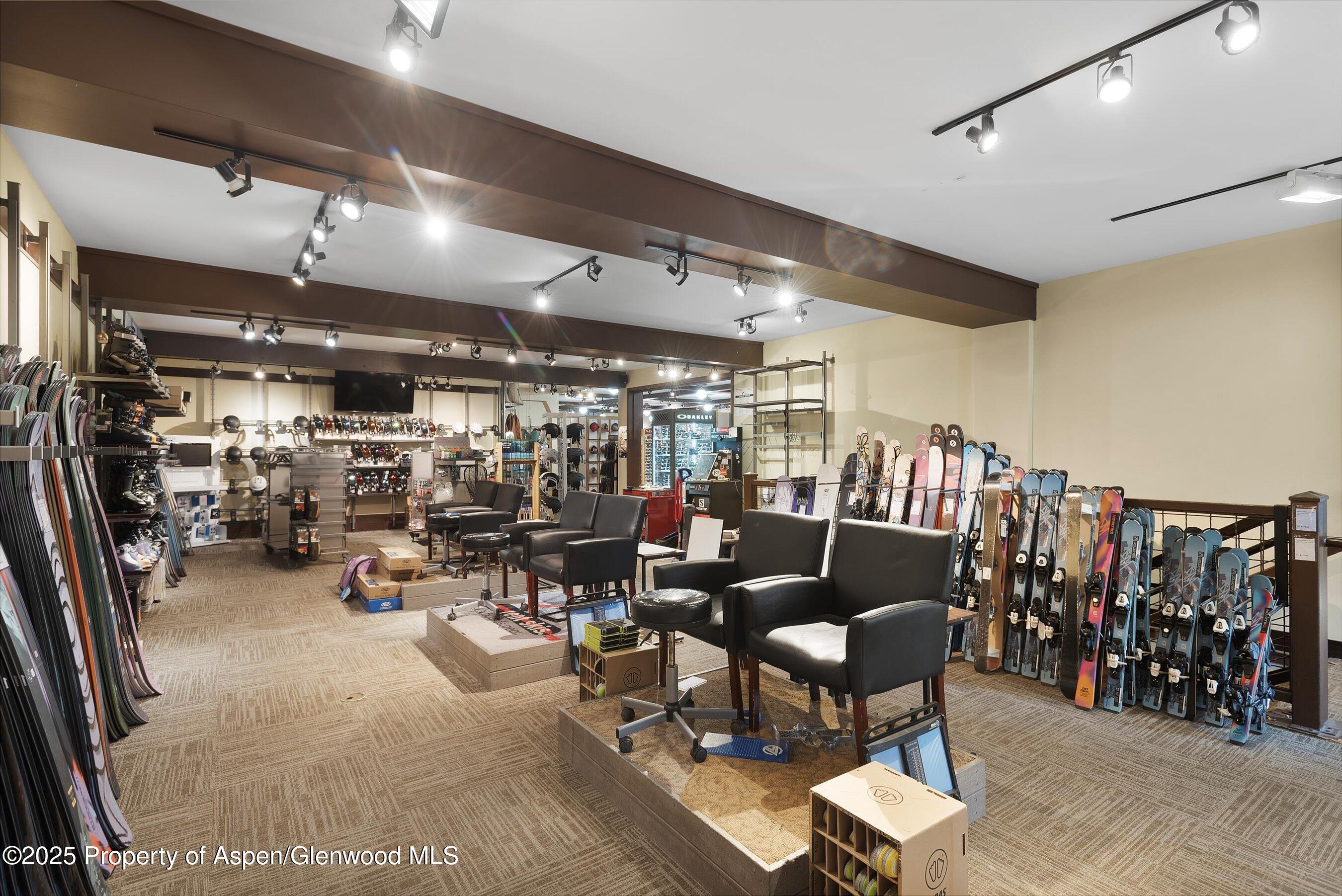 408 E Cooper Avenue, Aspen