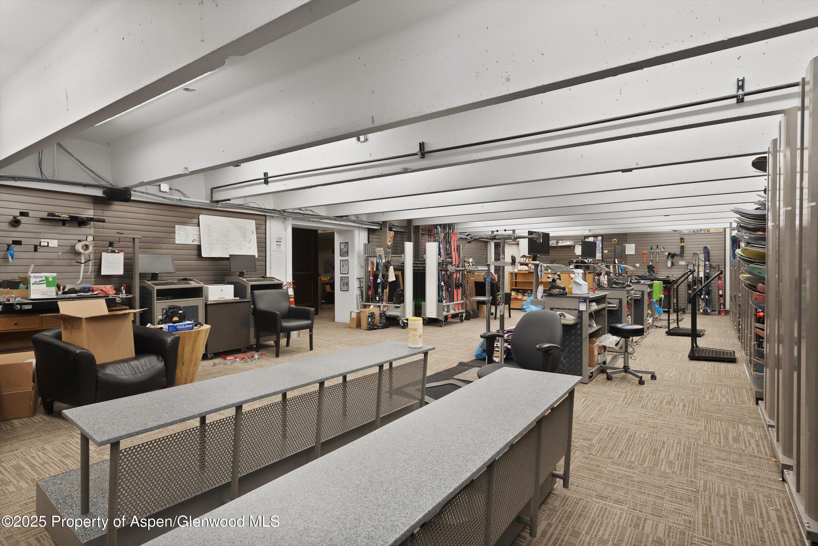 408 E Cooper Avenue, Aspen