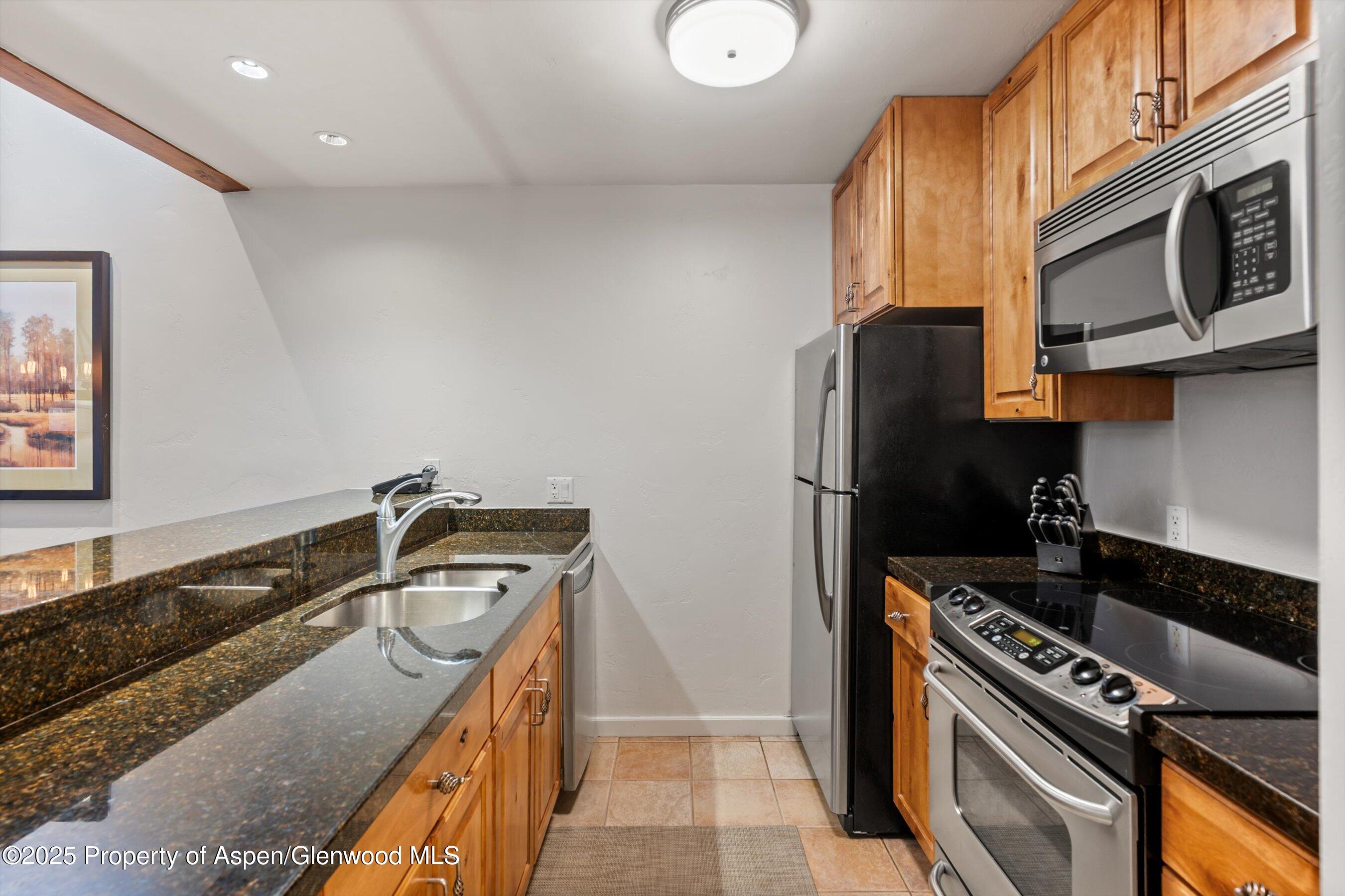 610 S West End Street D304