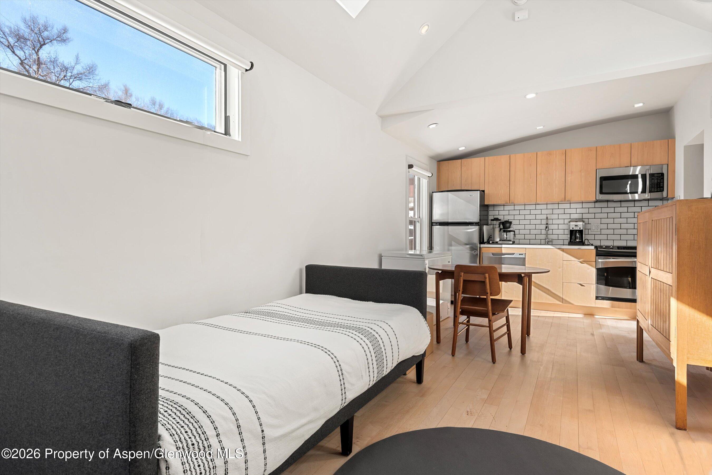 609 W Bleeker Street