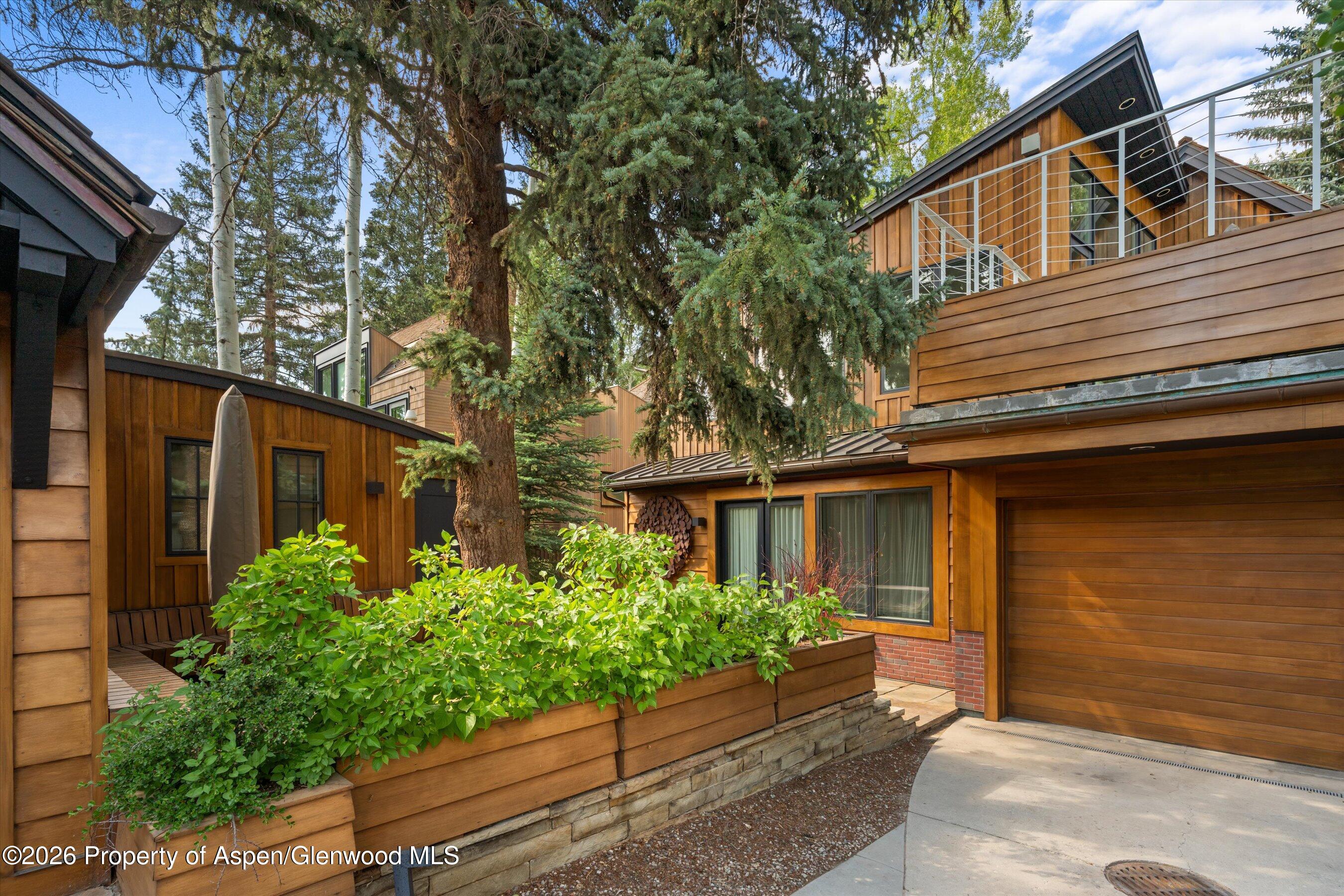 609 W Bleeker Street