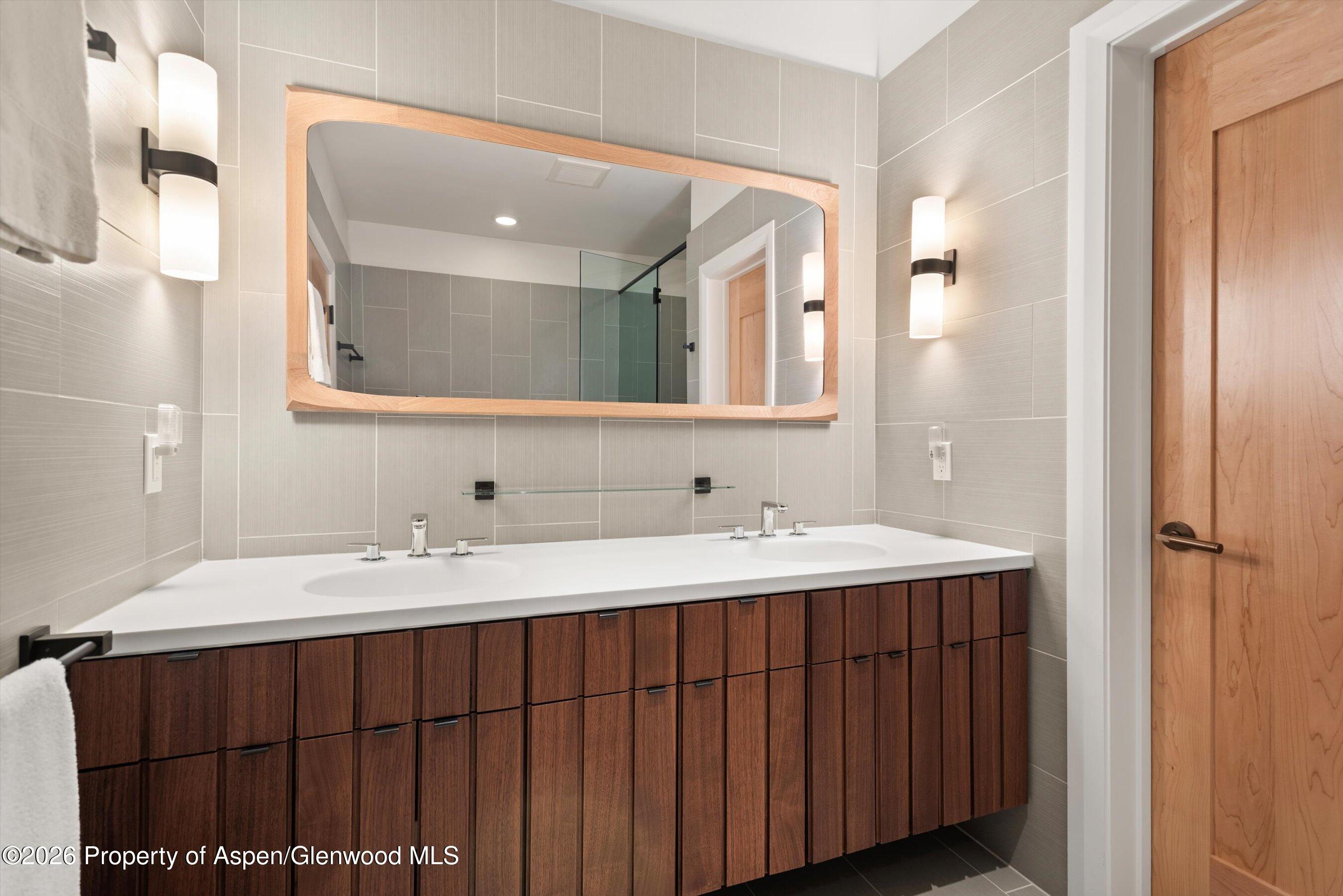 609 W Bleeker Street