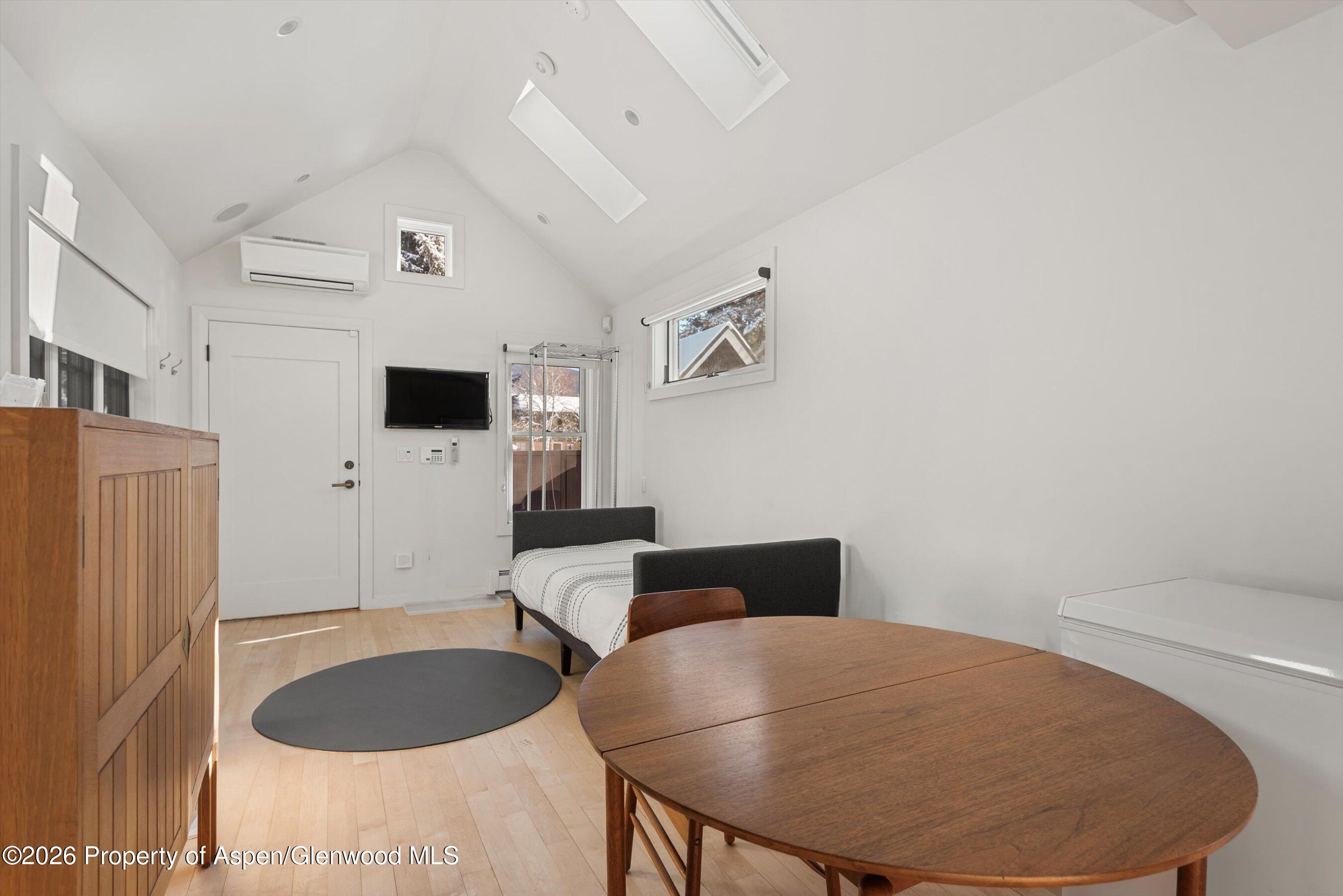 609 W Bleeker Street