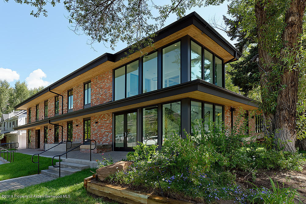 100 E Main Street #4