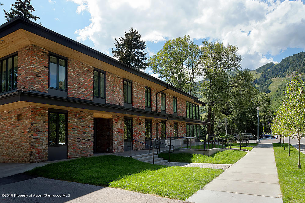 100 E Main Street #4