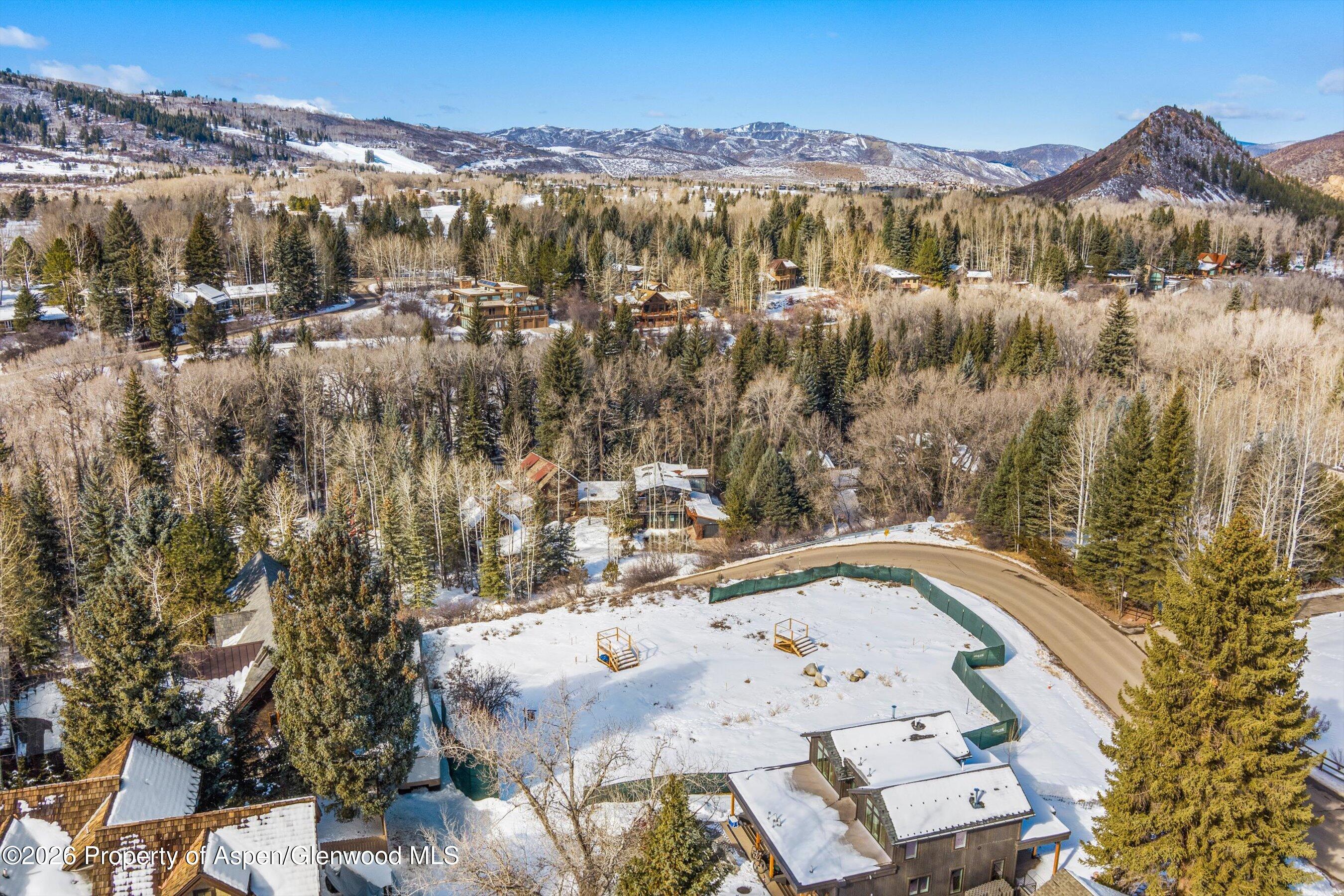 965 & 969 W Smuggler Street