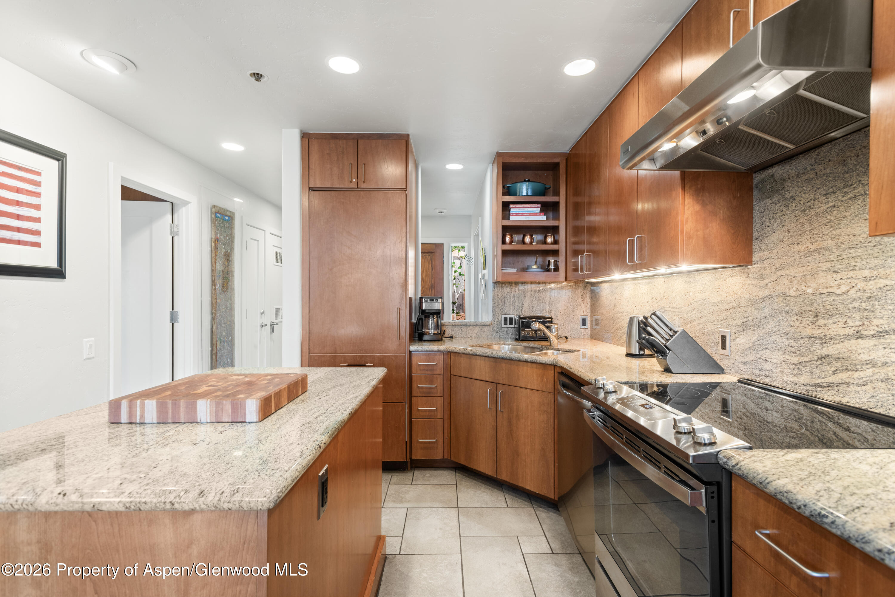 610 S West End Street H403