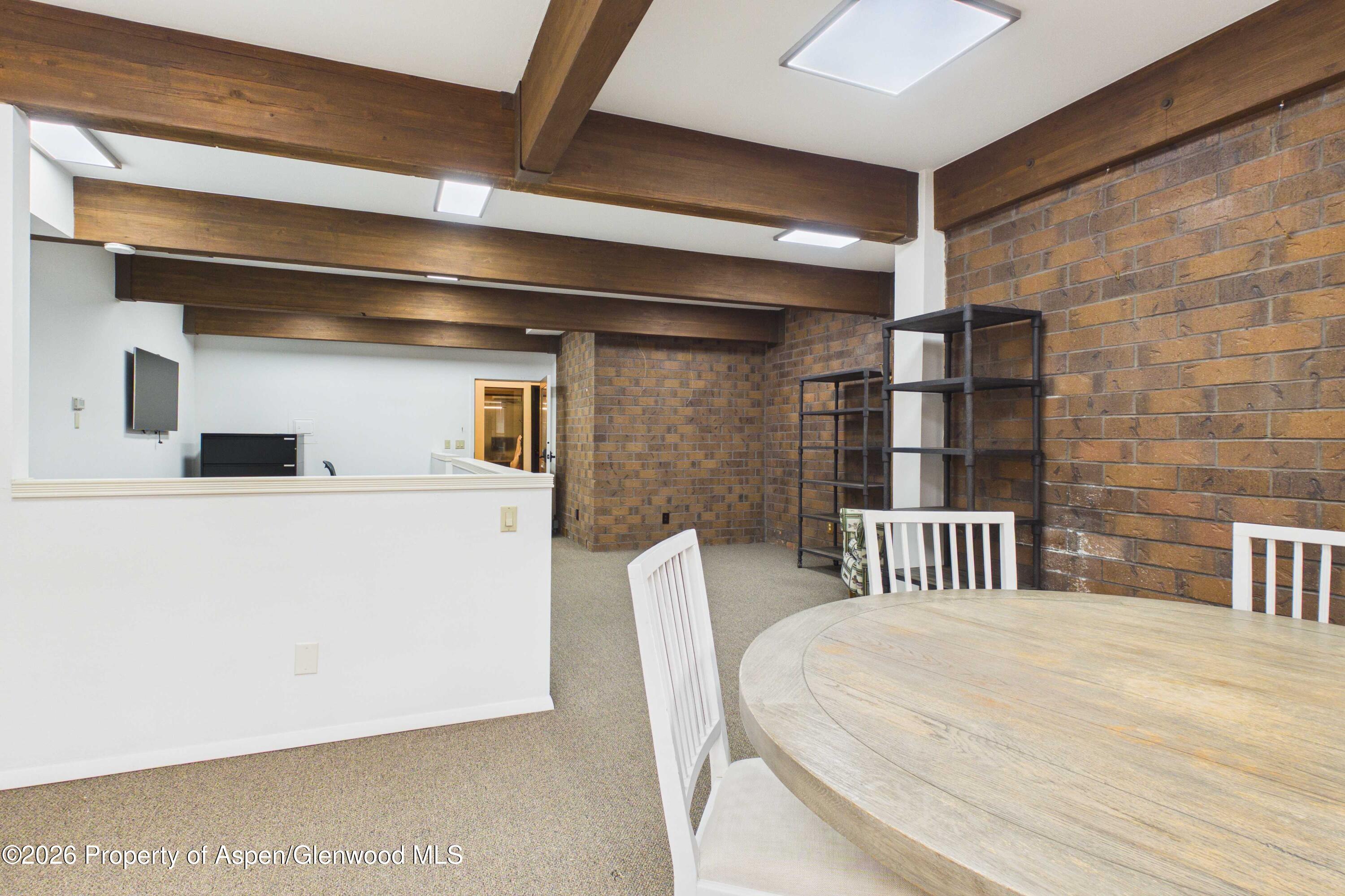 215 S Monarch Street G101