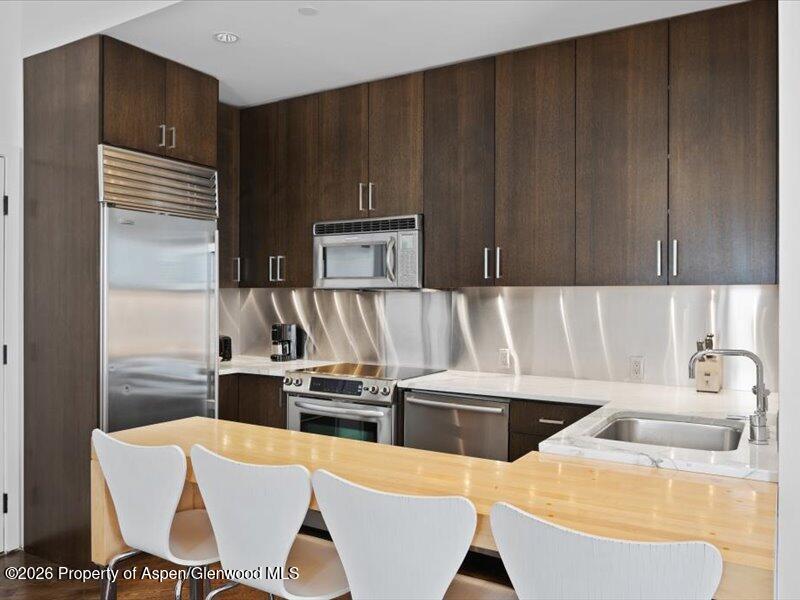 404 S Galena Street 207, 208, 209