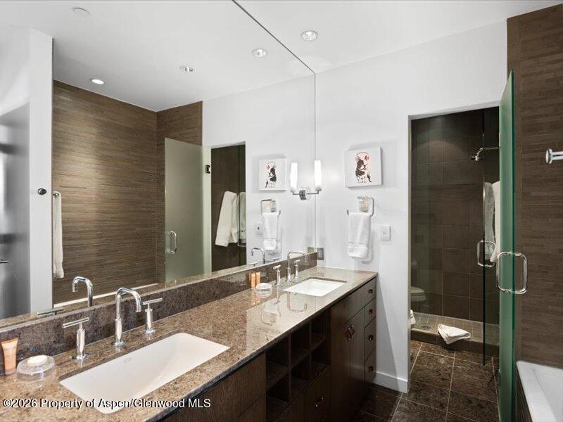 404 S Galena Street 207, 208, 209