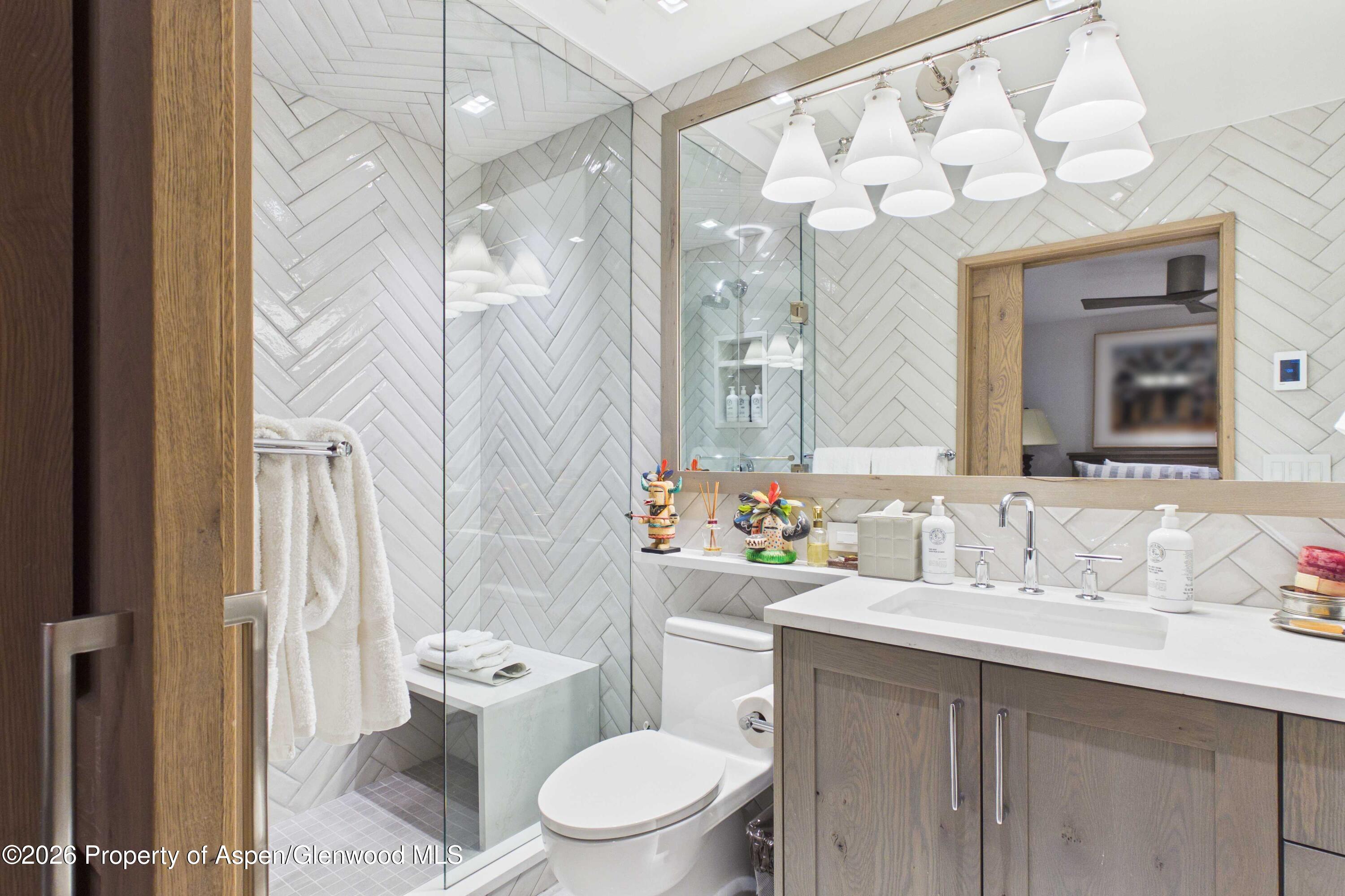 610 S West End Street G201