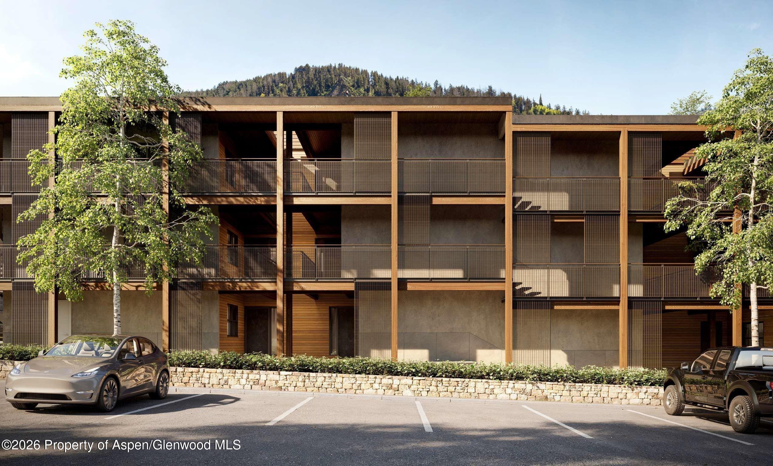 610 S West End Street G201