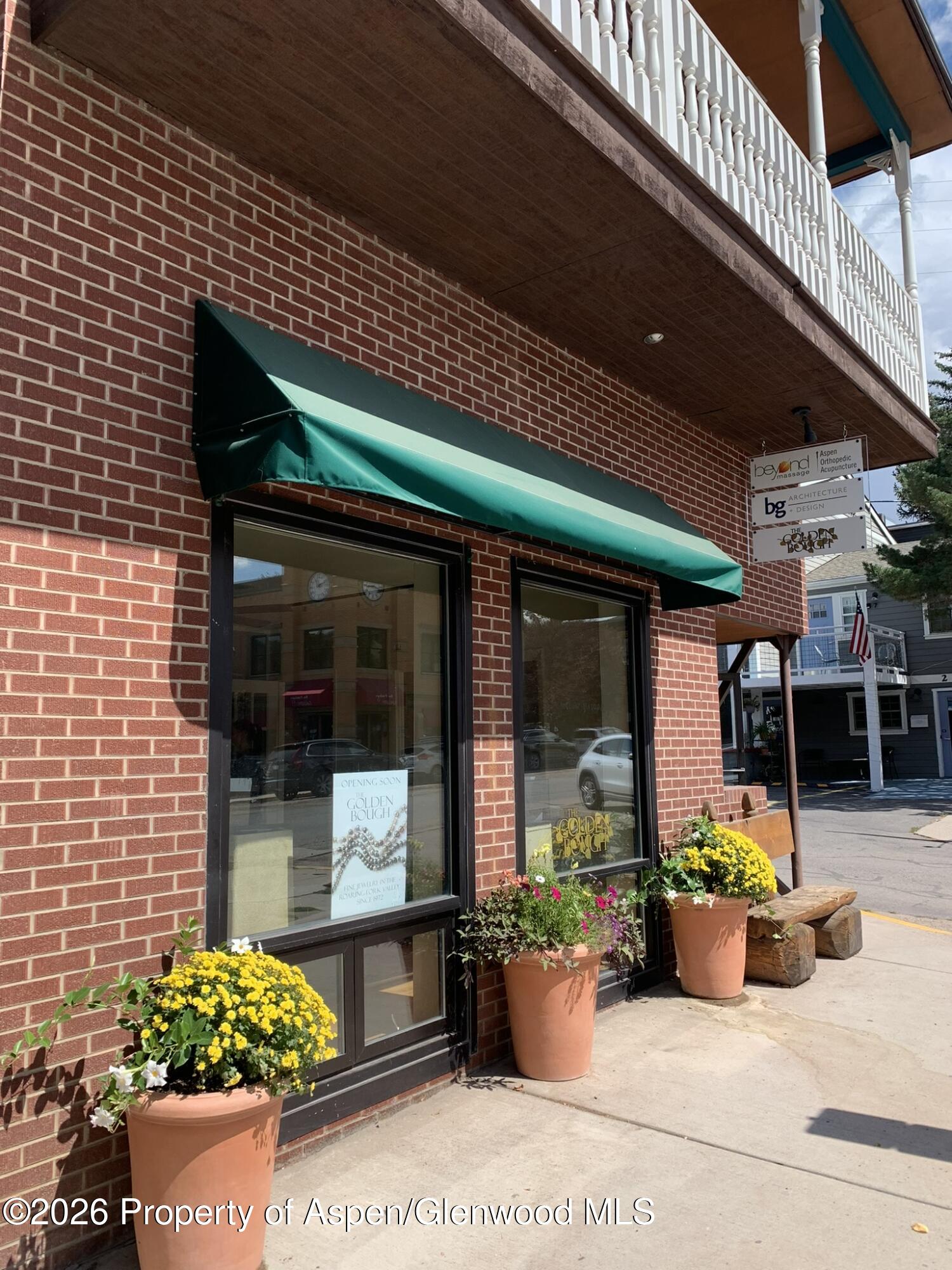 214 Midland Avenue First Floor