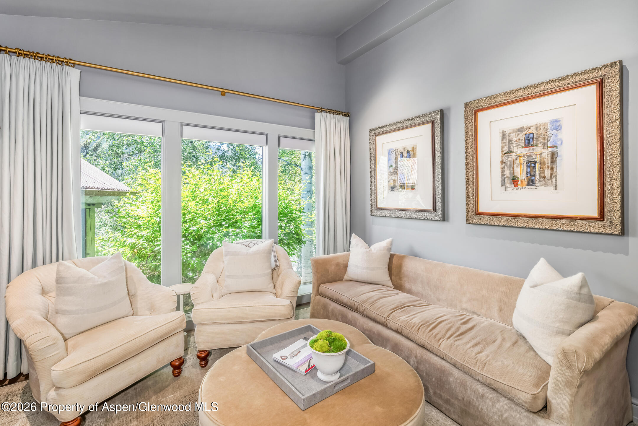 153 W Lupine Drive