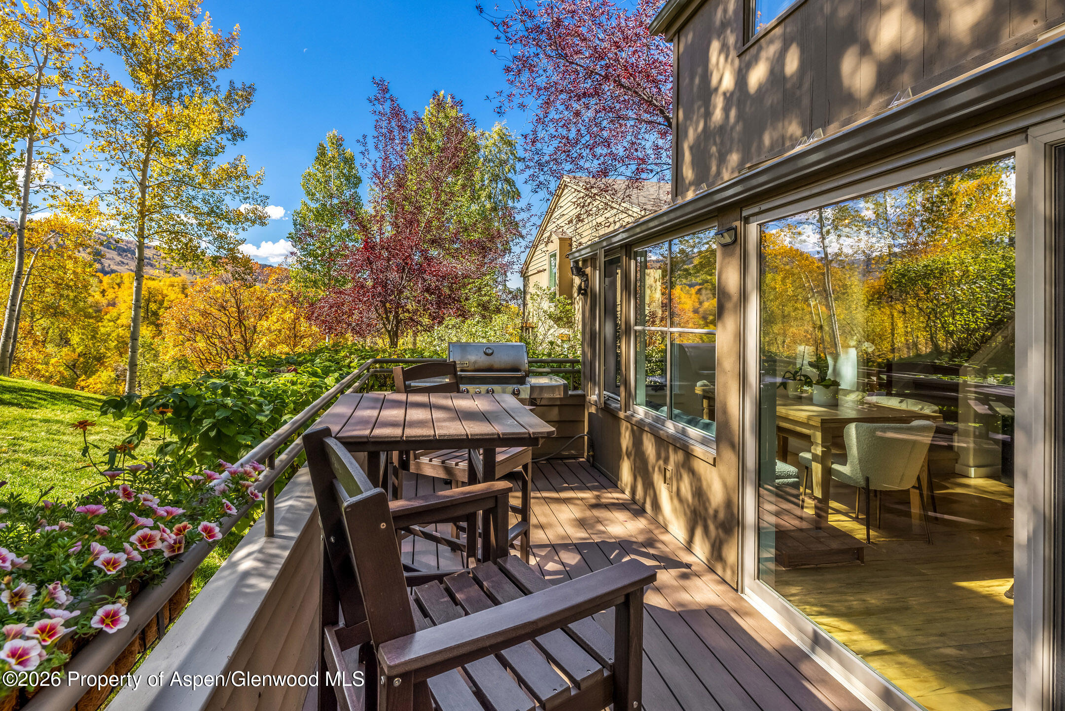 100 N 8th Street 19