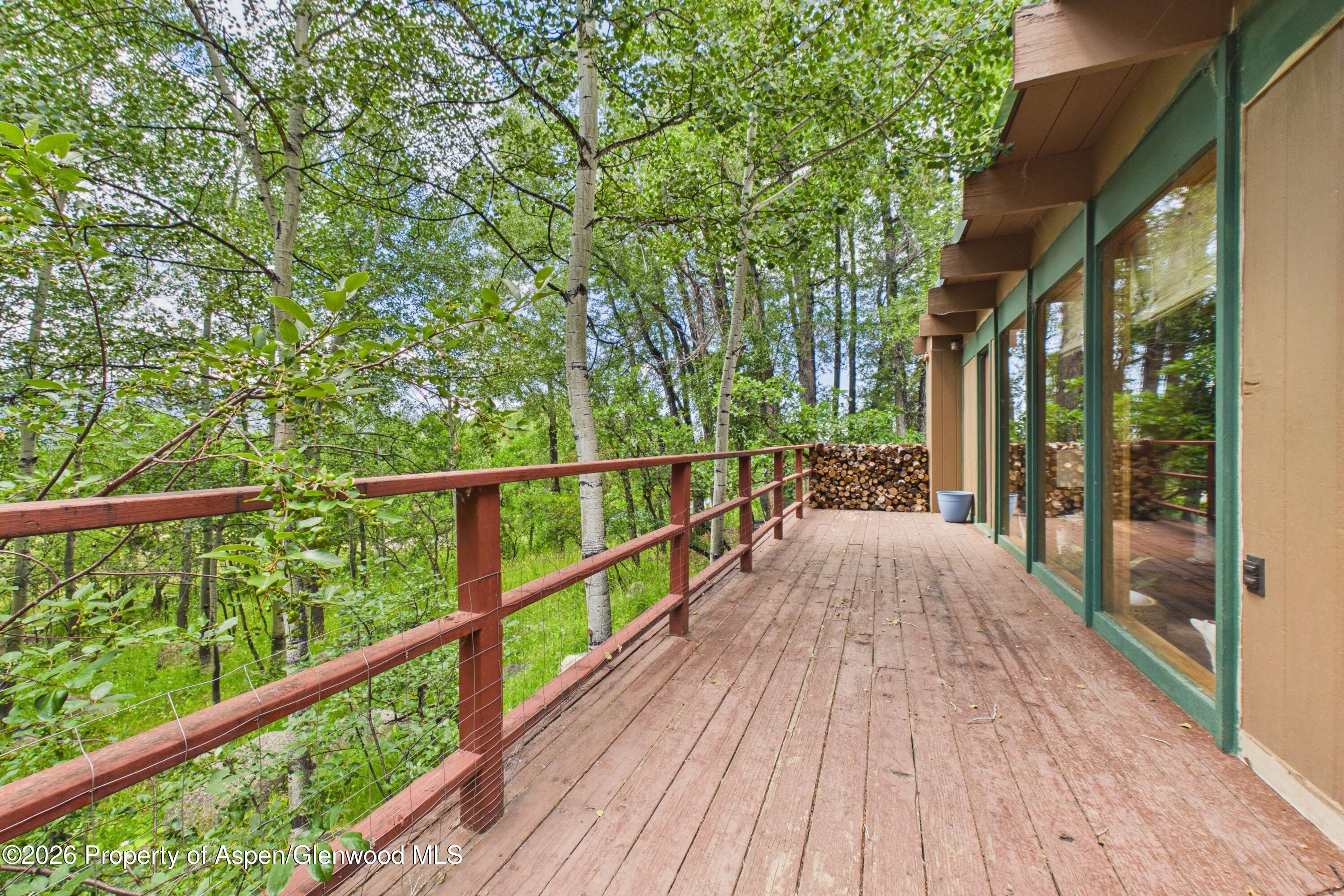 209 E Reds Road Guest House
