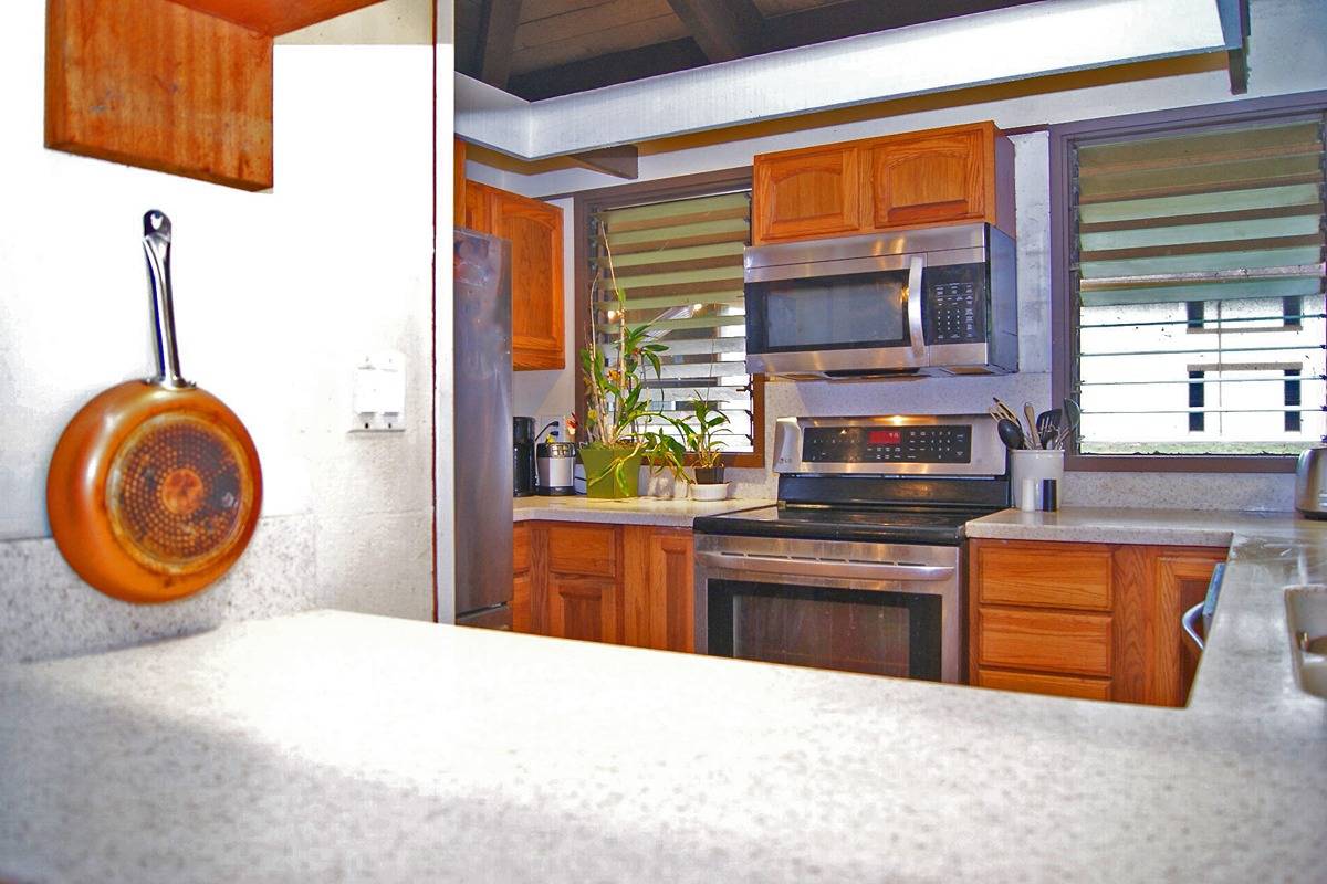 4701 KAWAIHAU RD E202