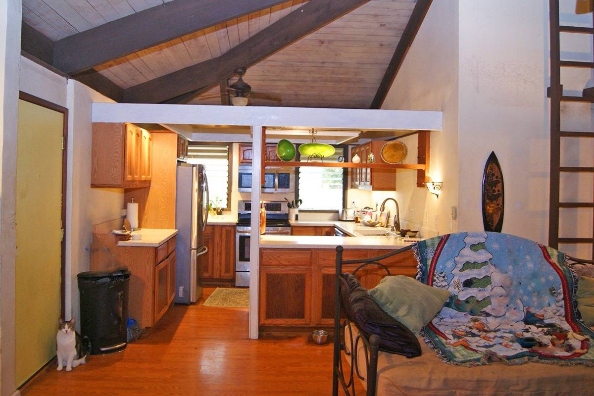 4701 KAWAIHAU RD E202