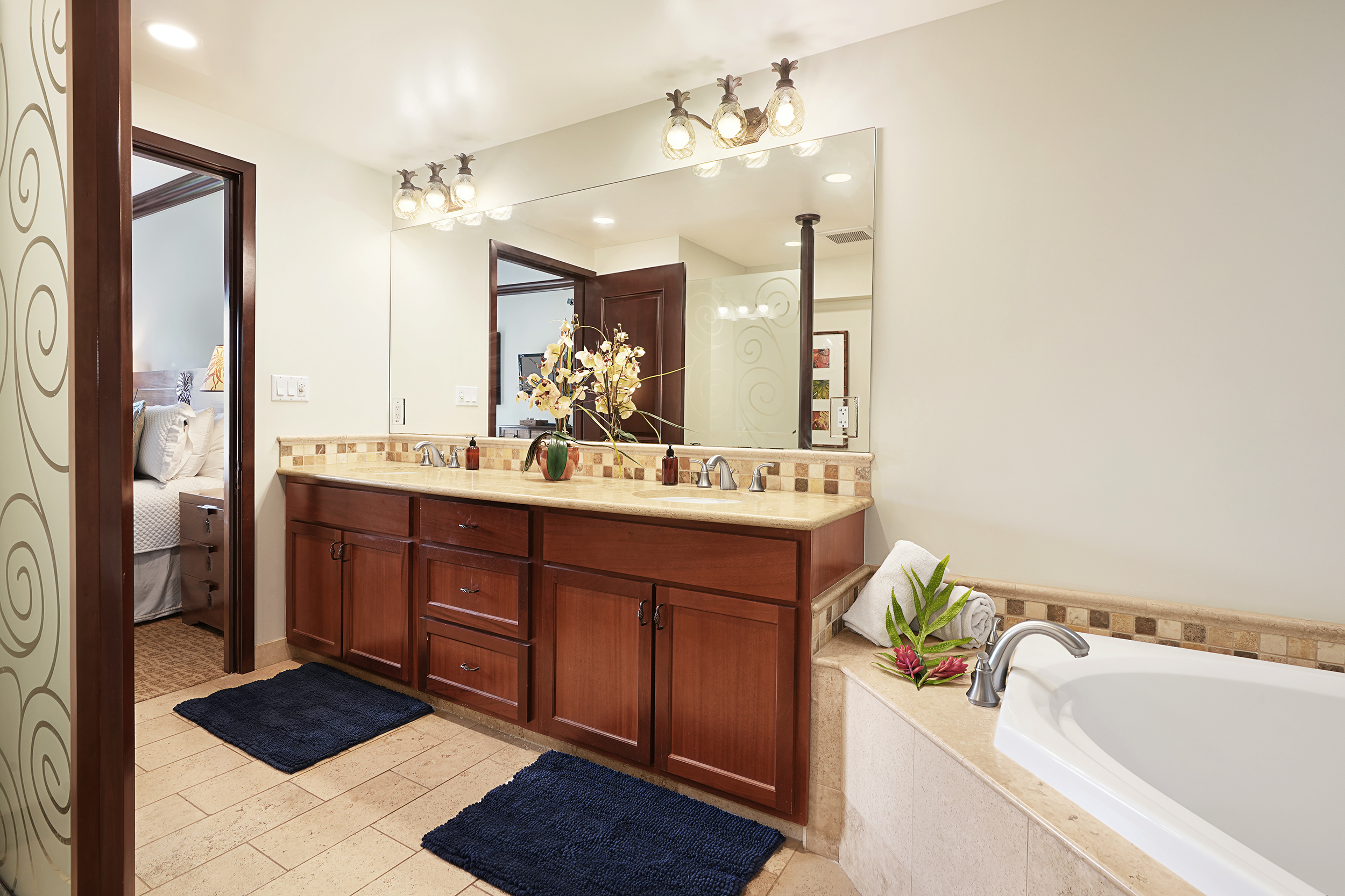 4-820 Kuhio Hwy F203