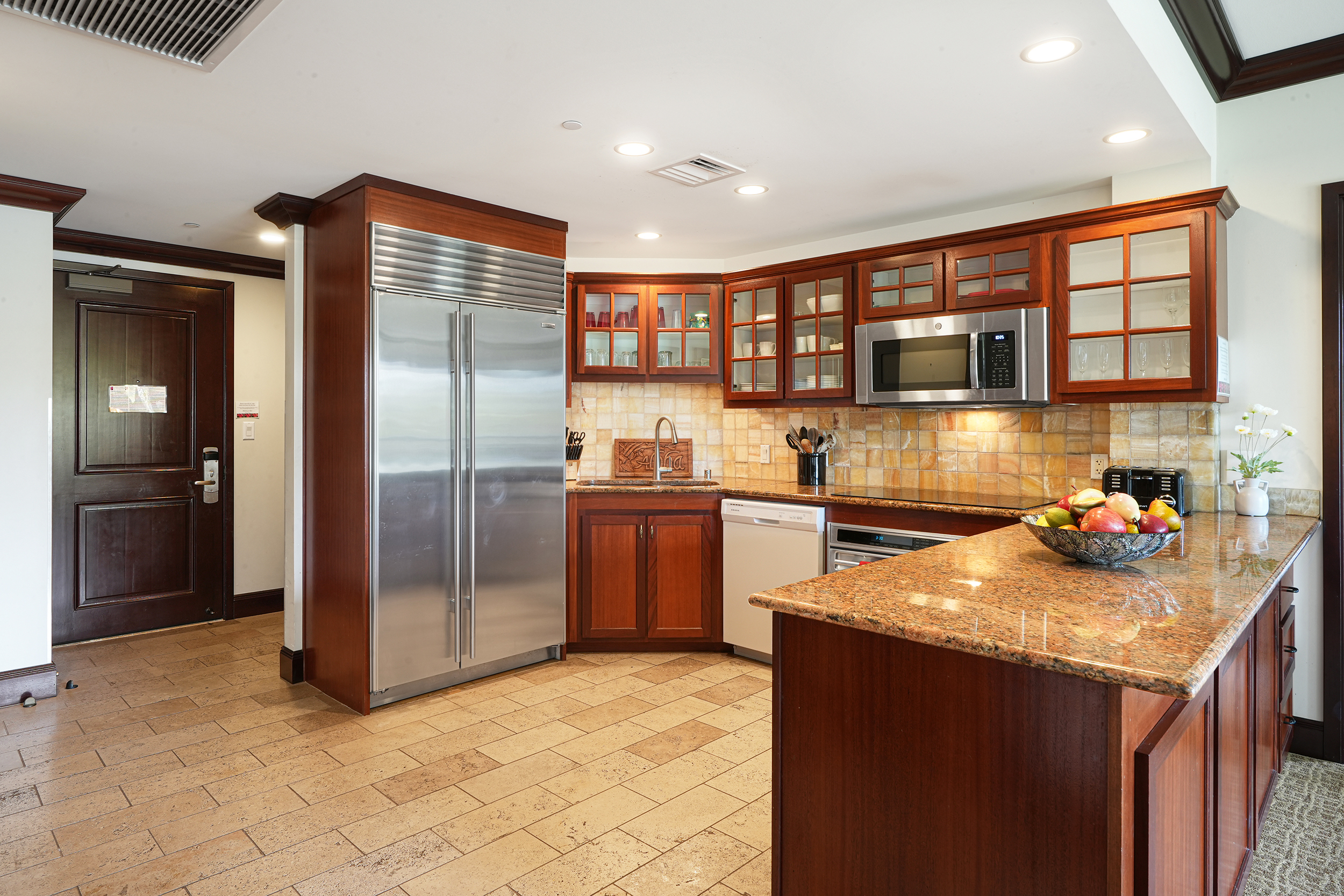 4-820 Kuhio Hwy F203