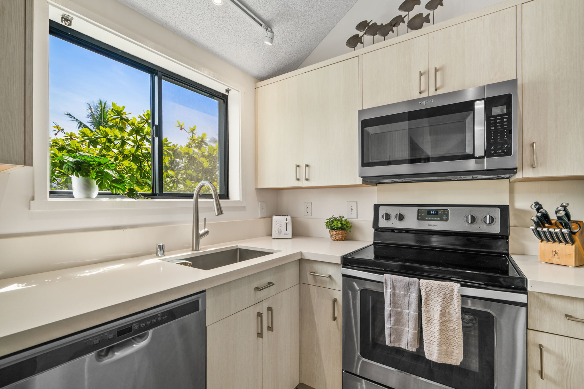 3700 KAMEHAMEHA RD H5