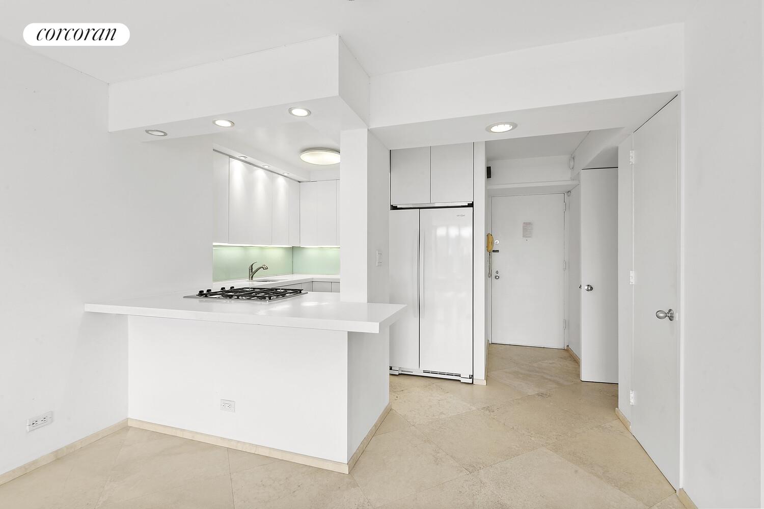 330 E 38TH Street 14C